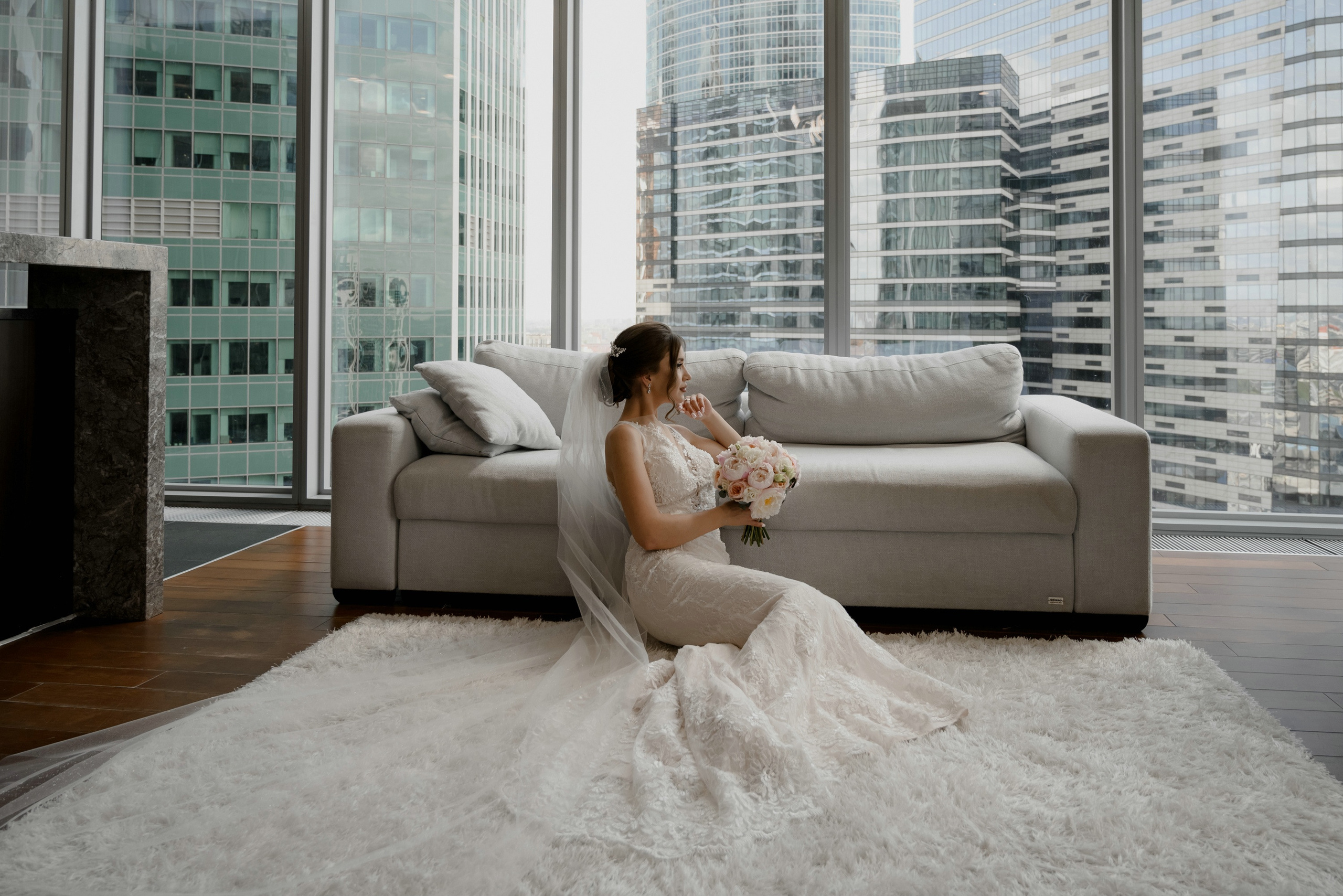 Свадебные фото в Москва Сити и роспись в ЗАГСе Барвиха. Свадебный и семейный фотограф в Москве Светлана Зоткина