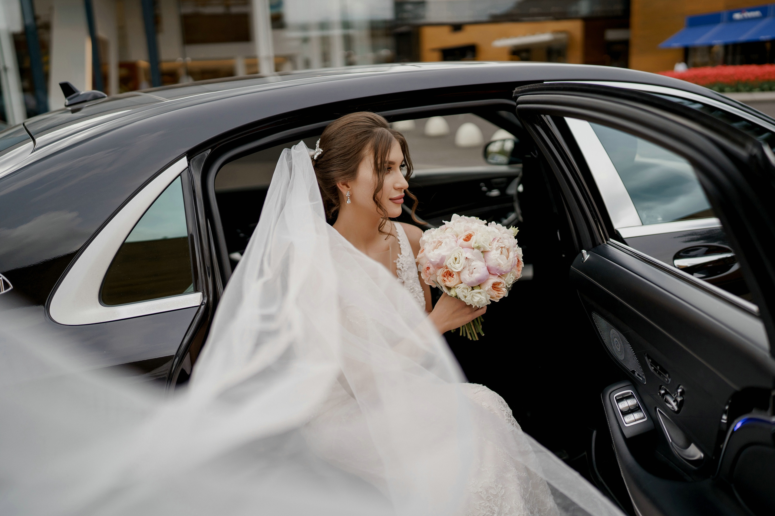 Свадебные фото в Москва Сити и роспись в ЗАГСе Барвиха. Свадебный и семейный фотограф в Москве Светлана Зоткина