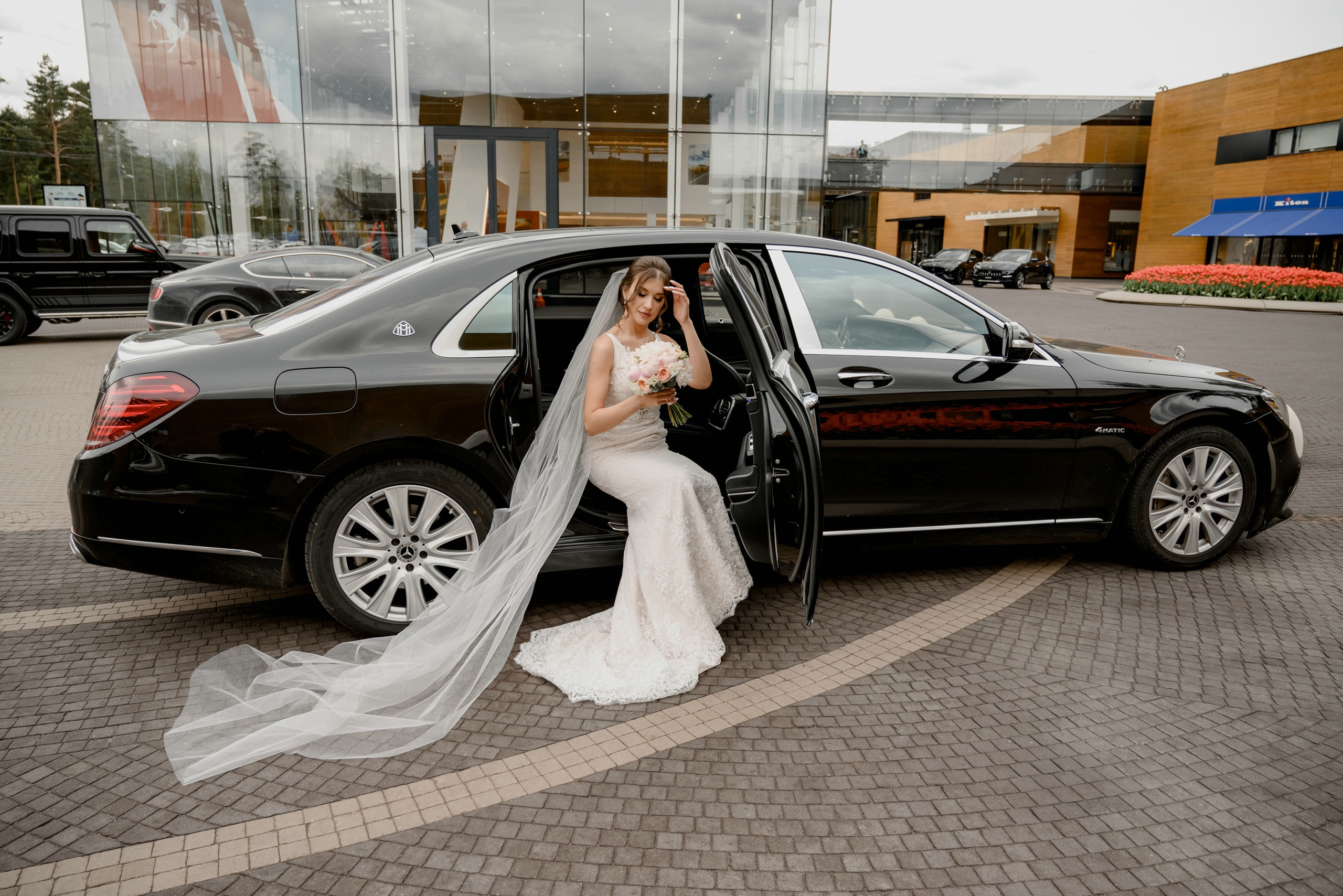 Свадебные фото в Москва Сити и роспись в ЗАГСе Барвиха. Свадебный и семейный фотограф в Москве Светлана Зоткина