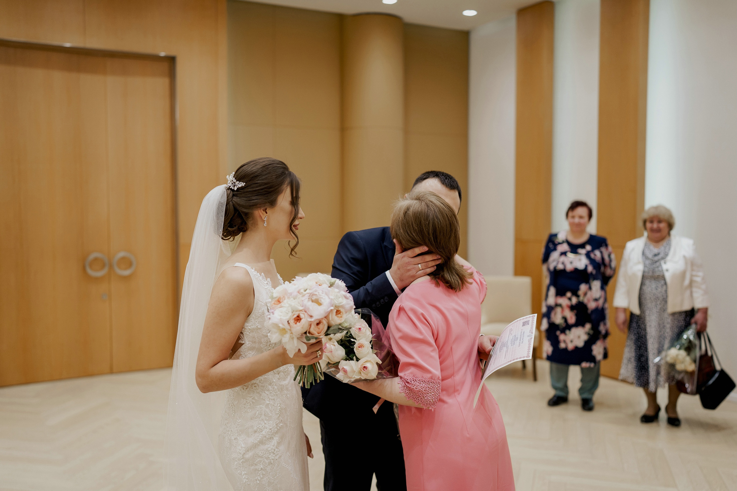 Свадебные фото в Москва Сити и роспись в ЗАГСе Барвиха. Свадебный и семейный фотограф в Москве Светлана Зоткина