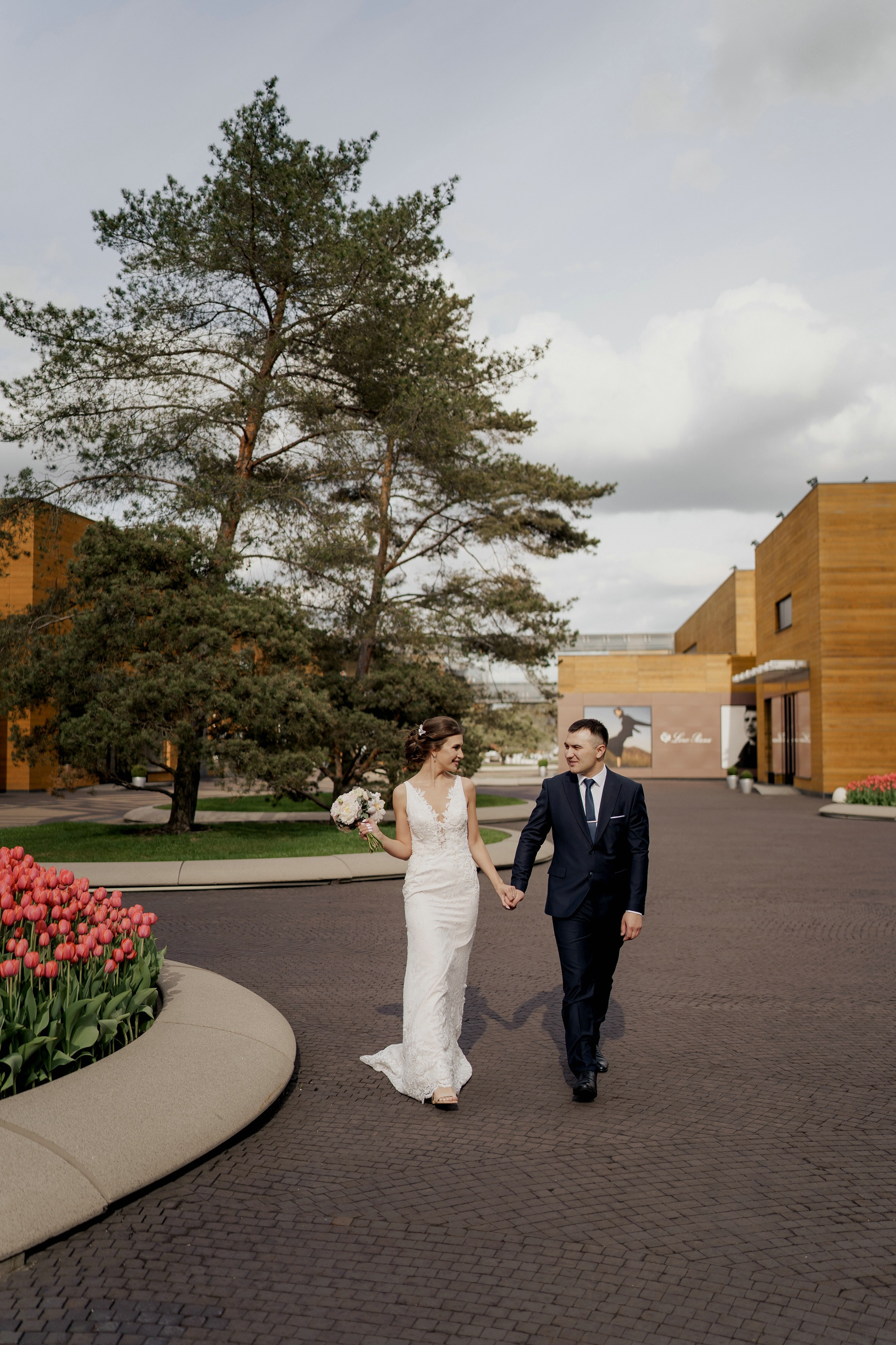 Свадебные фото в Москва Сити и роспись в ЗАГСе Барвиха. Свадебный и семейный фотограф в Москве Светлана Зоткина