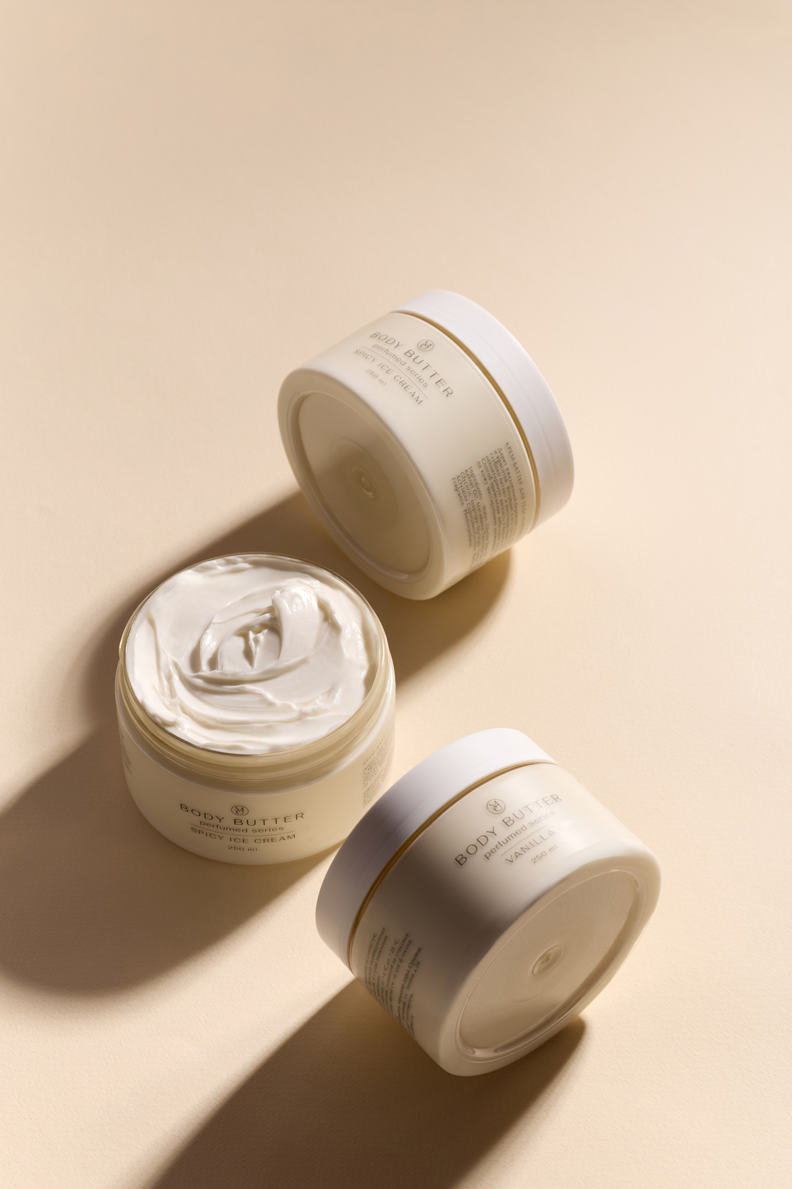 Фотосессия для бренда косметики. Сестры Карабаза. Фотографы и ретушеры в Москве и Санкт-Петербурге