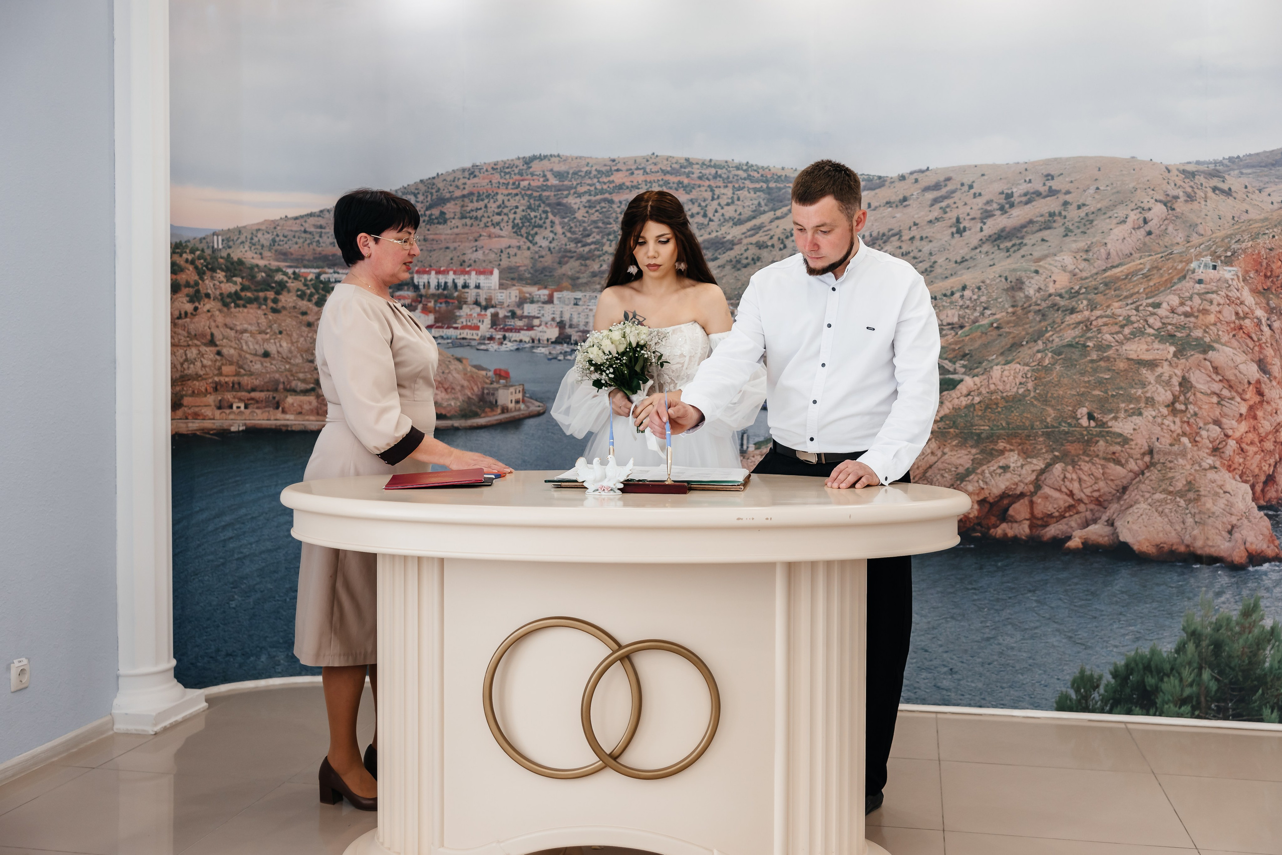 Анонс свадьбы Маргариты и Андрея. Туман на холмах Балаклавы. Свадебный фотограф в Крыму и Севастополе Ольга Баскакова