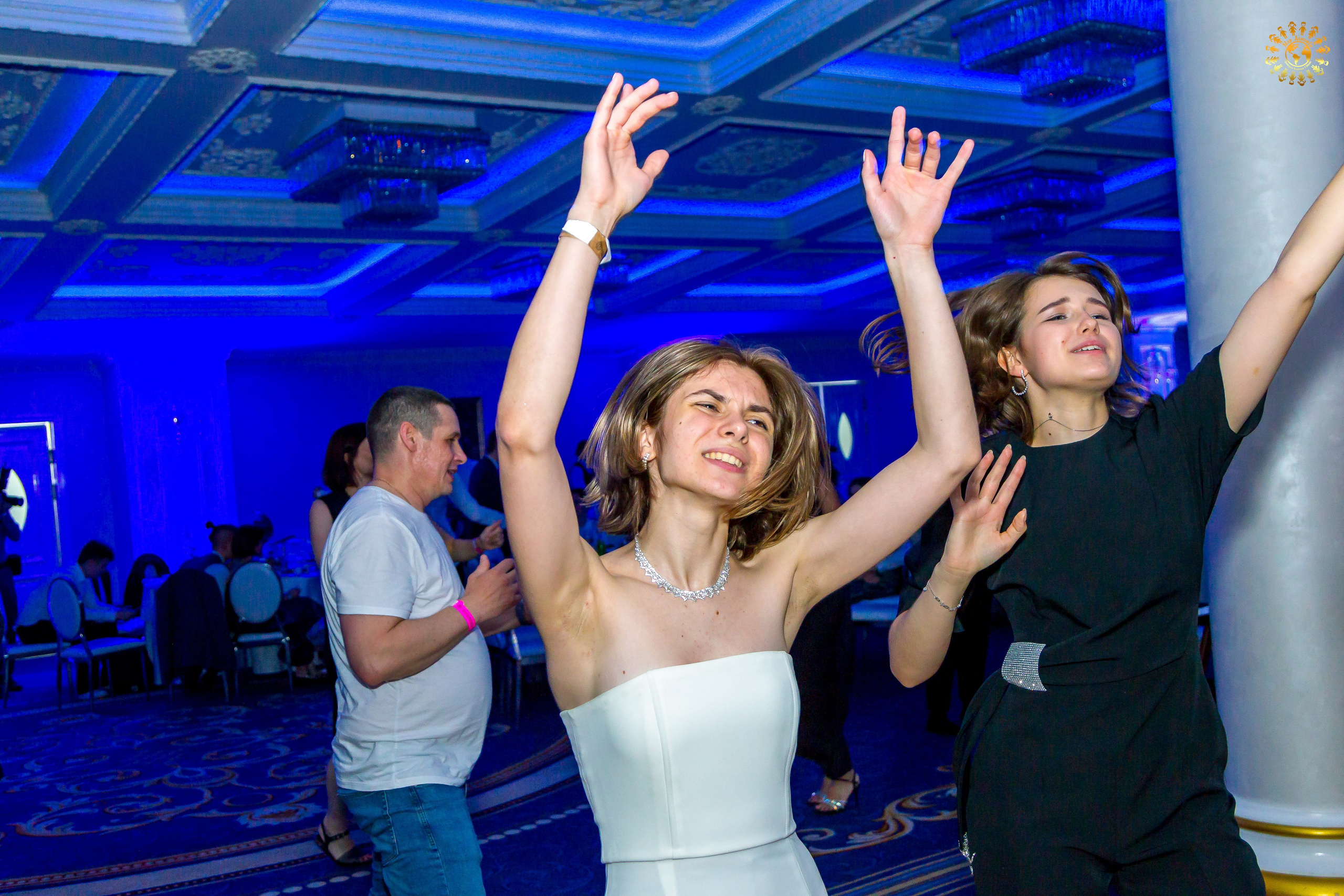 Выпускной 2023 (11-е классы) Triumph City Hall Москва. Репортажная съемка в Москве и области. Анималистика