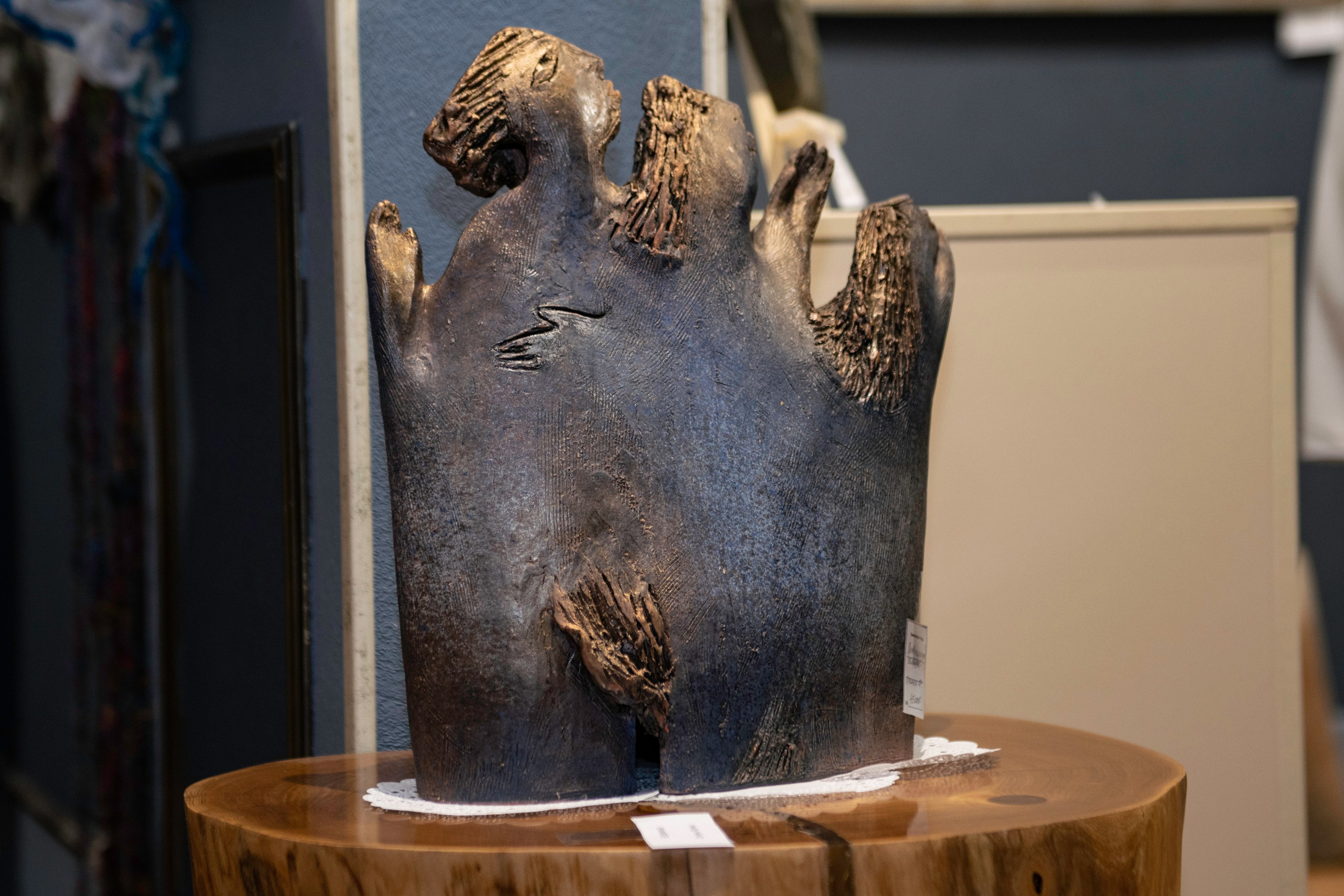 Антон Курдюмов фотограф в Хабаровске Рина Курдюмова фото27 foto27 Антон Дорофеев репортажный репортаж документалист Тони и Рина фотосоздатели выставка петроглифы связь времен галерея лист Хабаровск