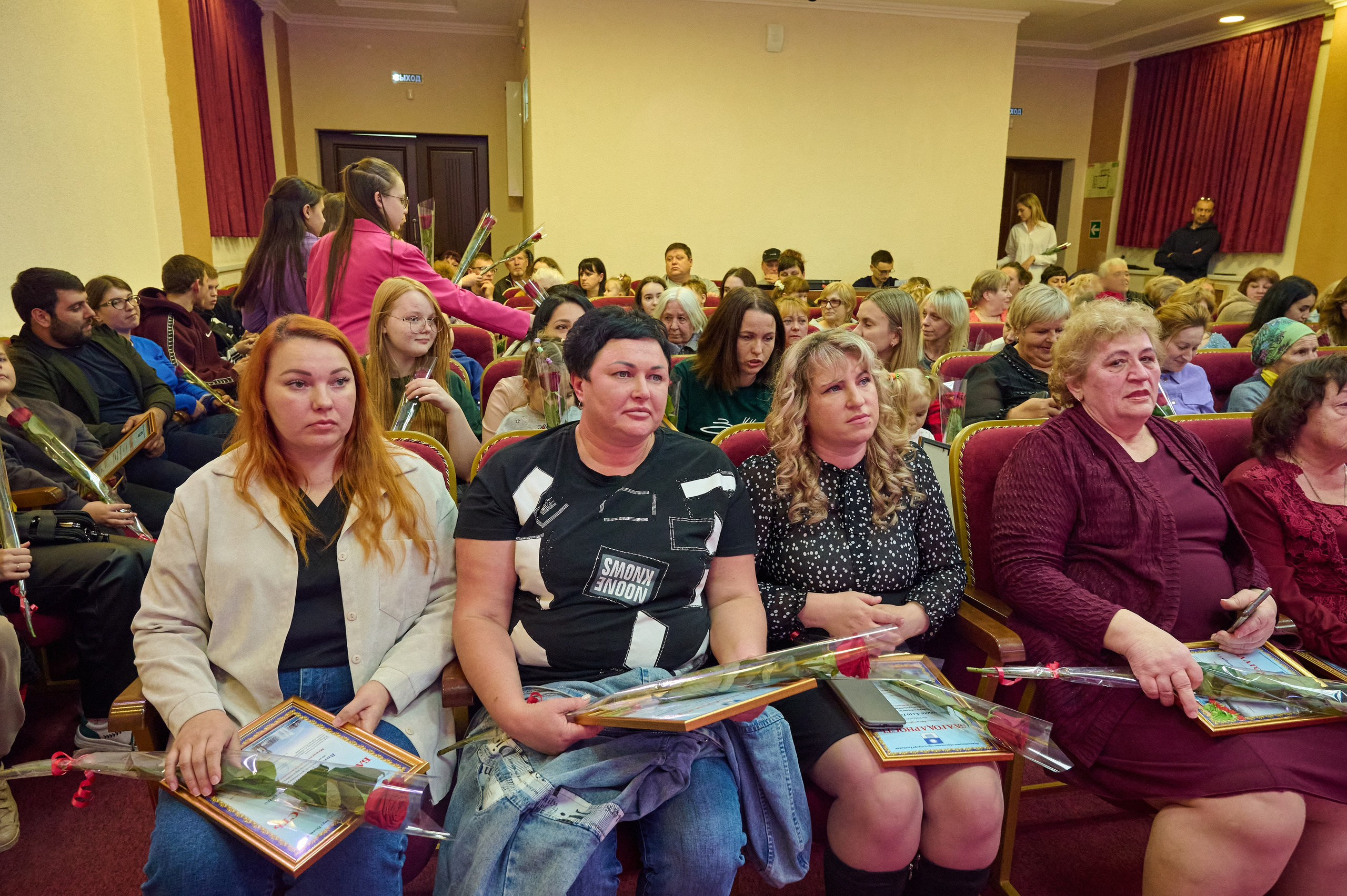 8 марта Виноградный. Жизнь курорта Кабардинка в фотографиях