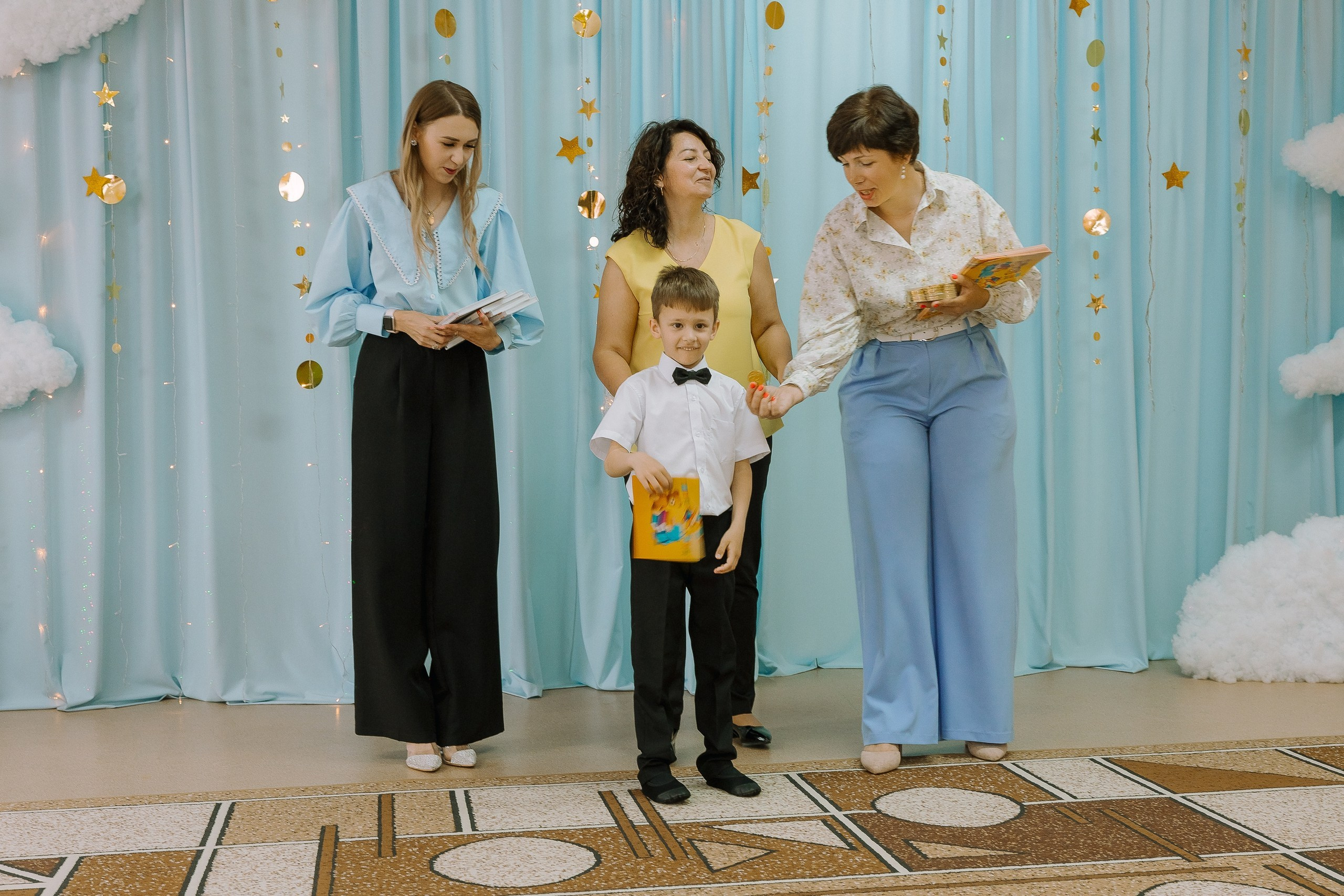 Выпускной в ДС -29. Выпускные альбомы Натальи Бутко: Новороссийск, Анапа, Геленджик