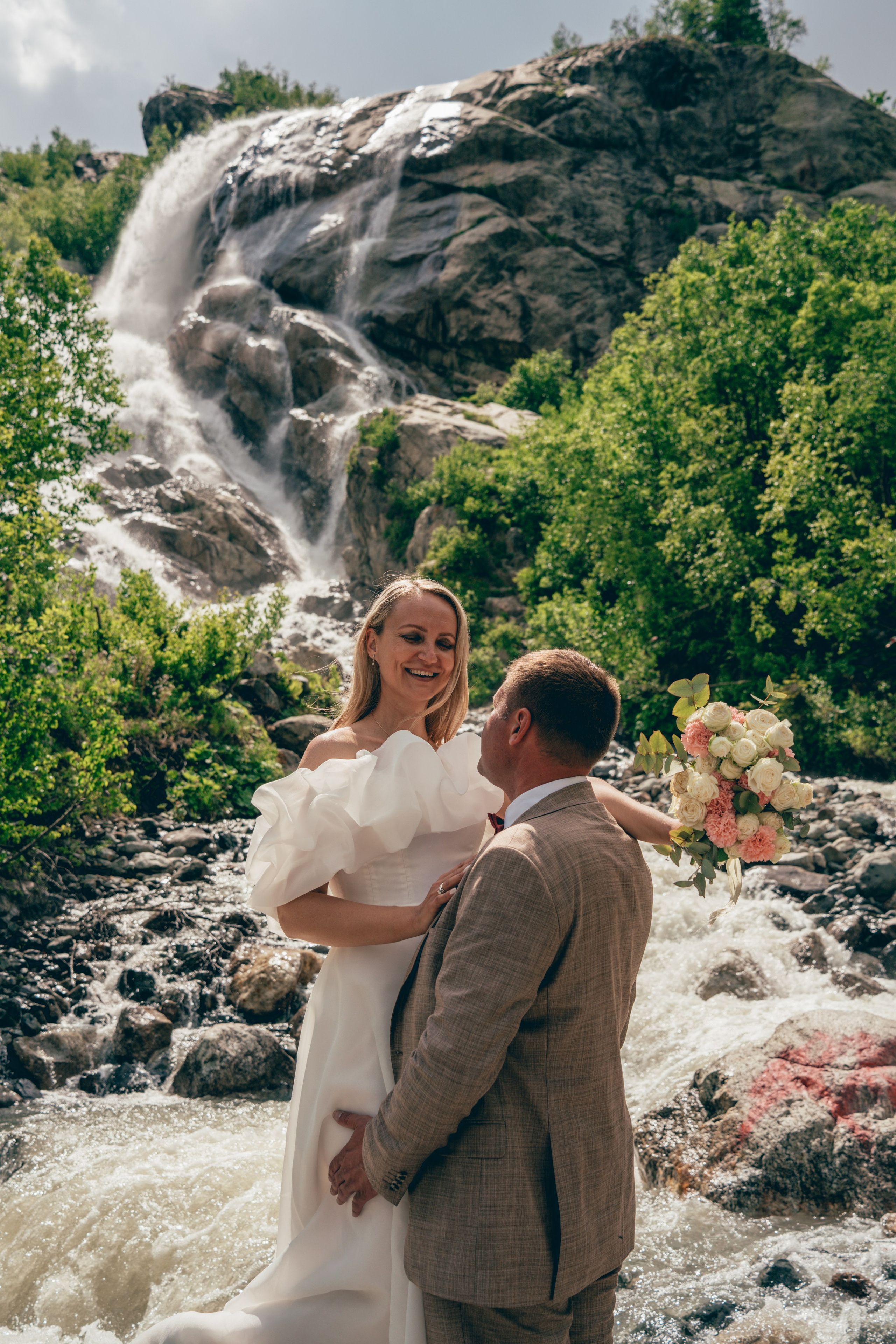 Съемка для брендов одежды КМВ Пятигорск, Железноводск, Ессентуки, Кисловодск Архыз Домбай Фотосессия. Фотограф КМВ|ГОРЫ Пятигорск Железноводск Ессентуки Кисловодск Домбай Архыз Эльбрус