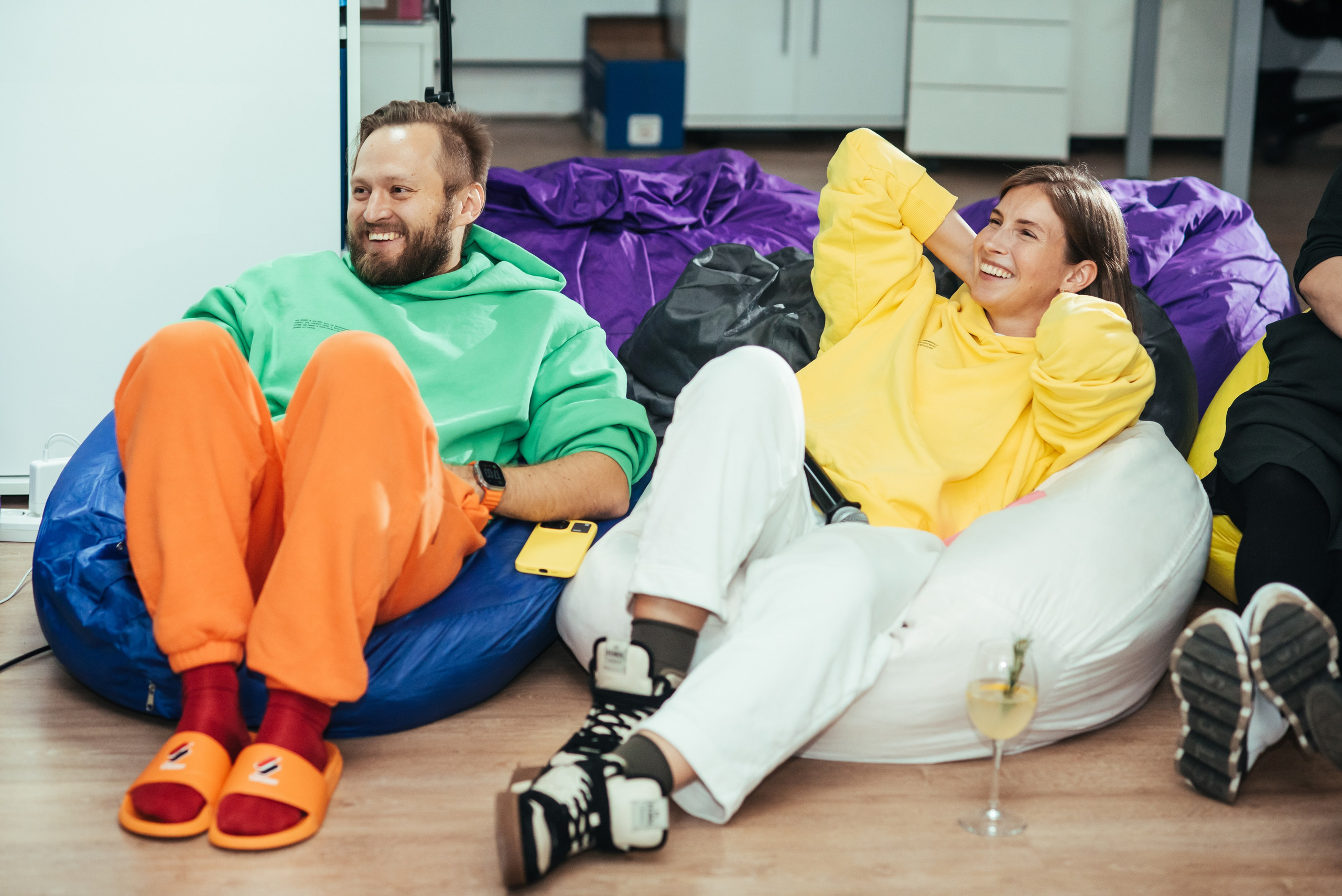 Фотосъёмка корпоратива в офисе в Санкт-Петербурге. Анастасия Петрович фотограф, фотокорреспондент в Москве и Санкт-Петербурге. Фотосъёмка репортажа, мероприятия, корпоративная съёмка, контент