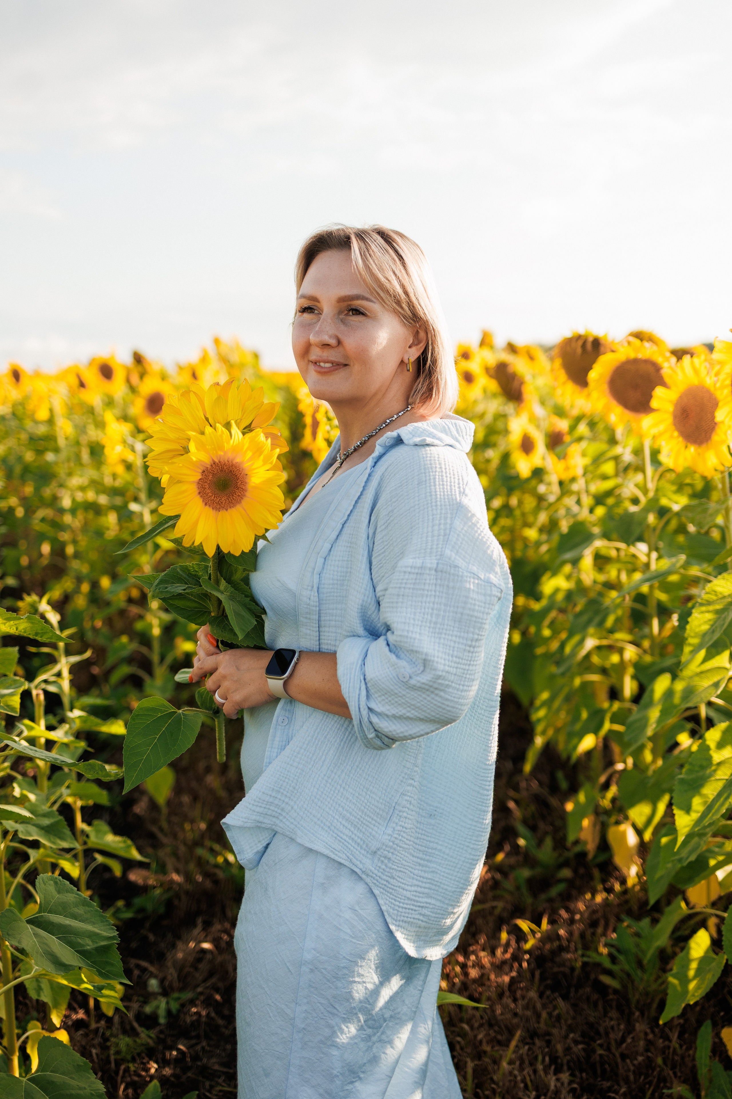 В поле подсолнухов. Семейный фотограф г. Тюмень