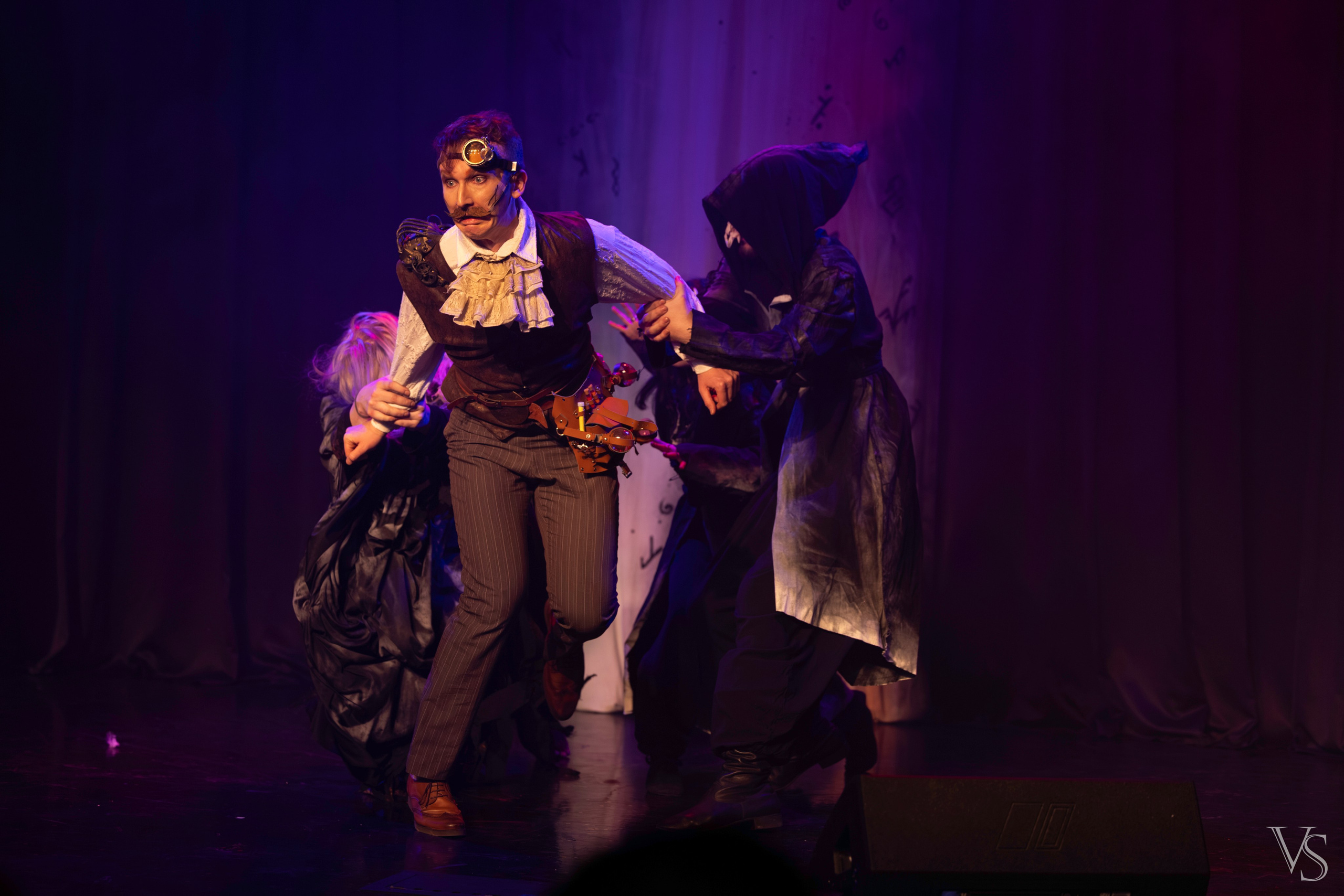 Книга стихий 25.01. Фотограф Виктор Степанов