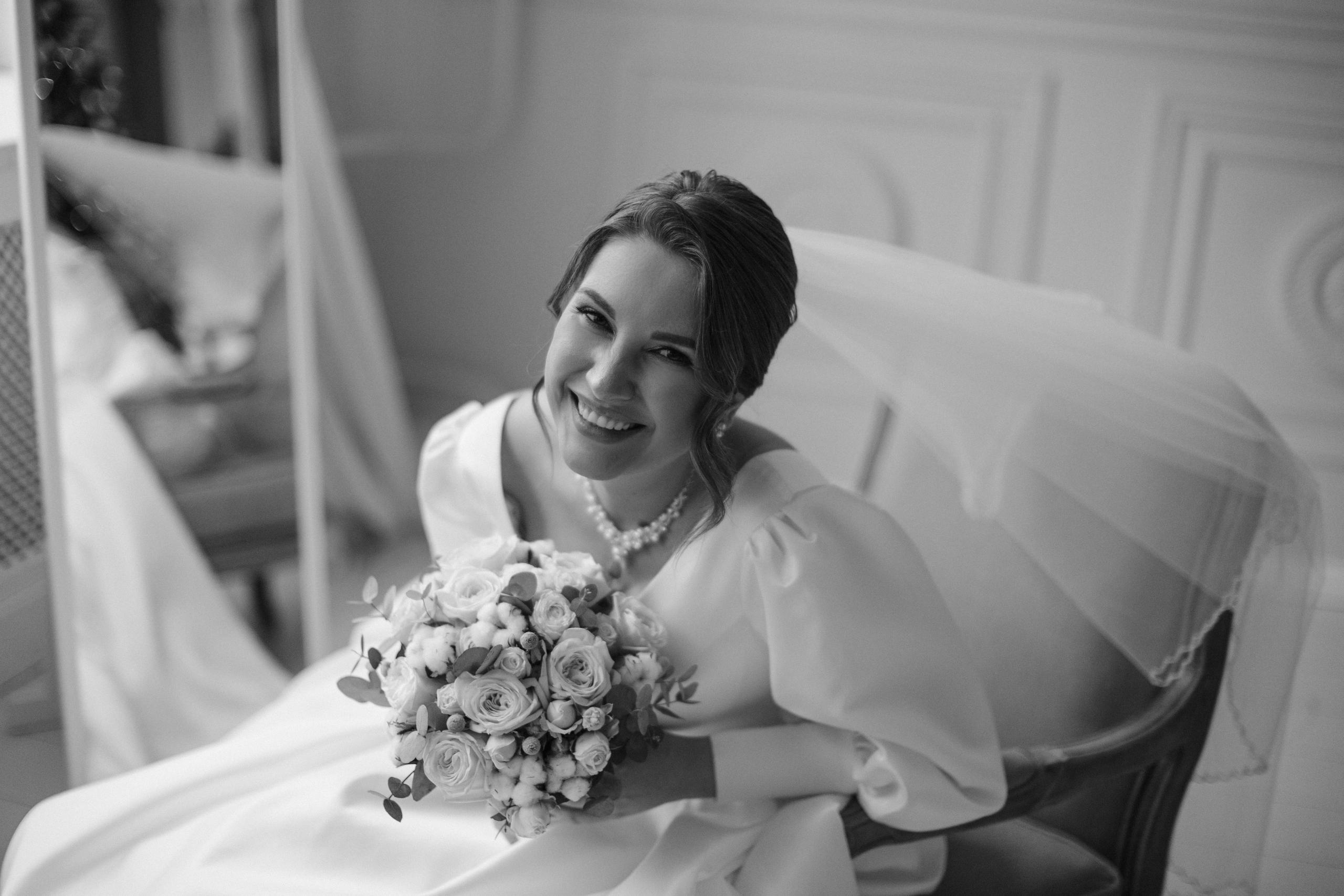 платье невесты красноярск, букет невесты, утро невесты