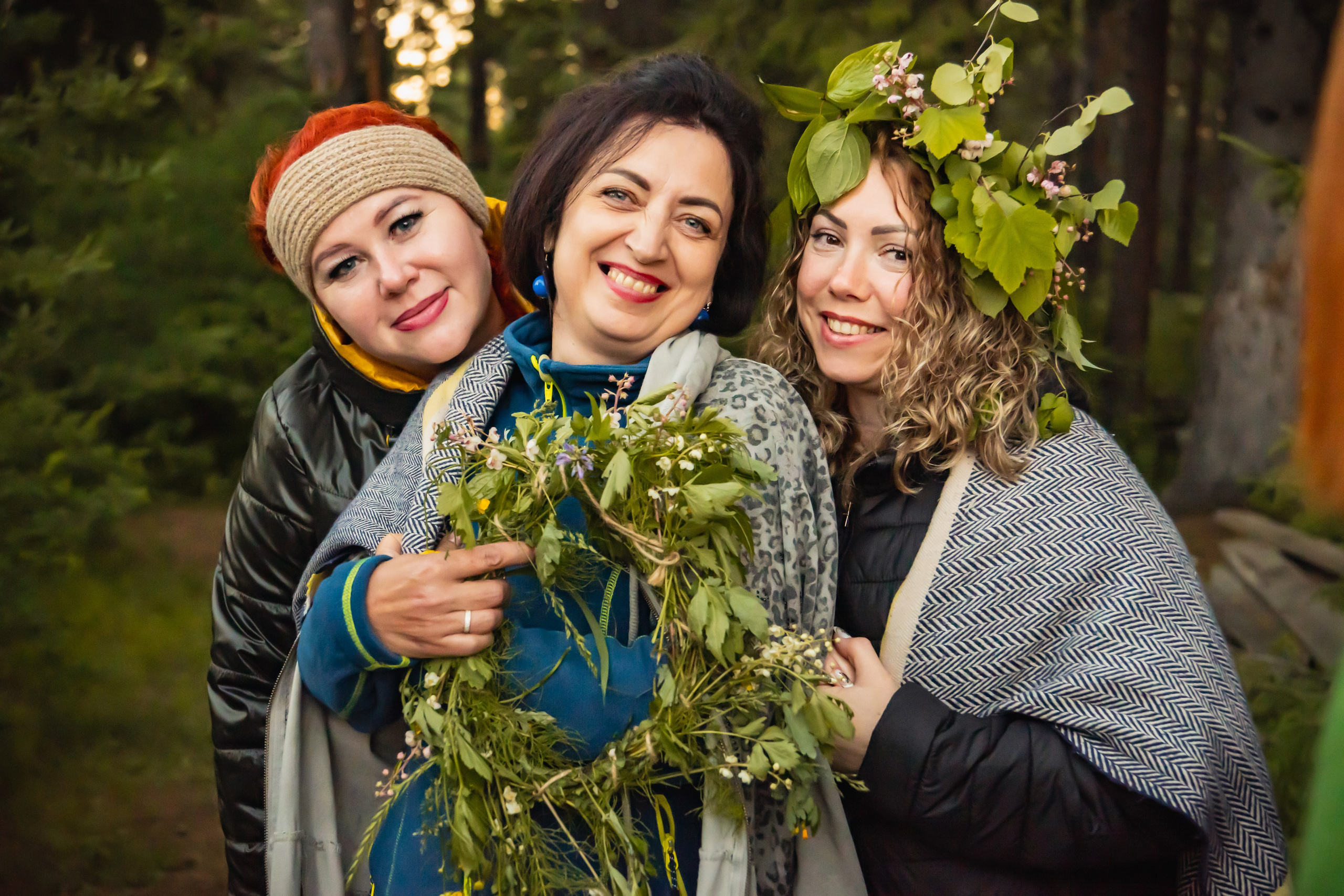 Белорусское Купалье. Занимаюсь профессиональной фотографией и живу рядом с Байкалом. Работаю в разных жанрах