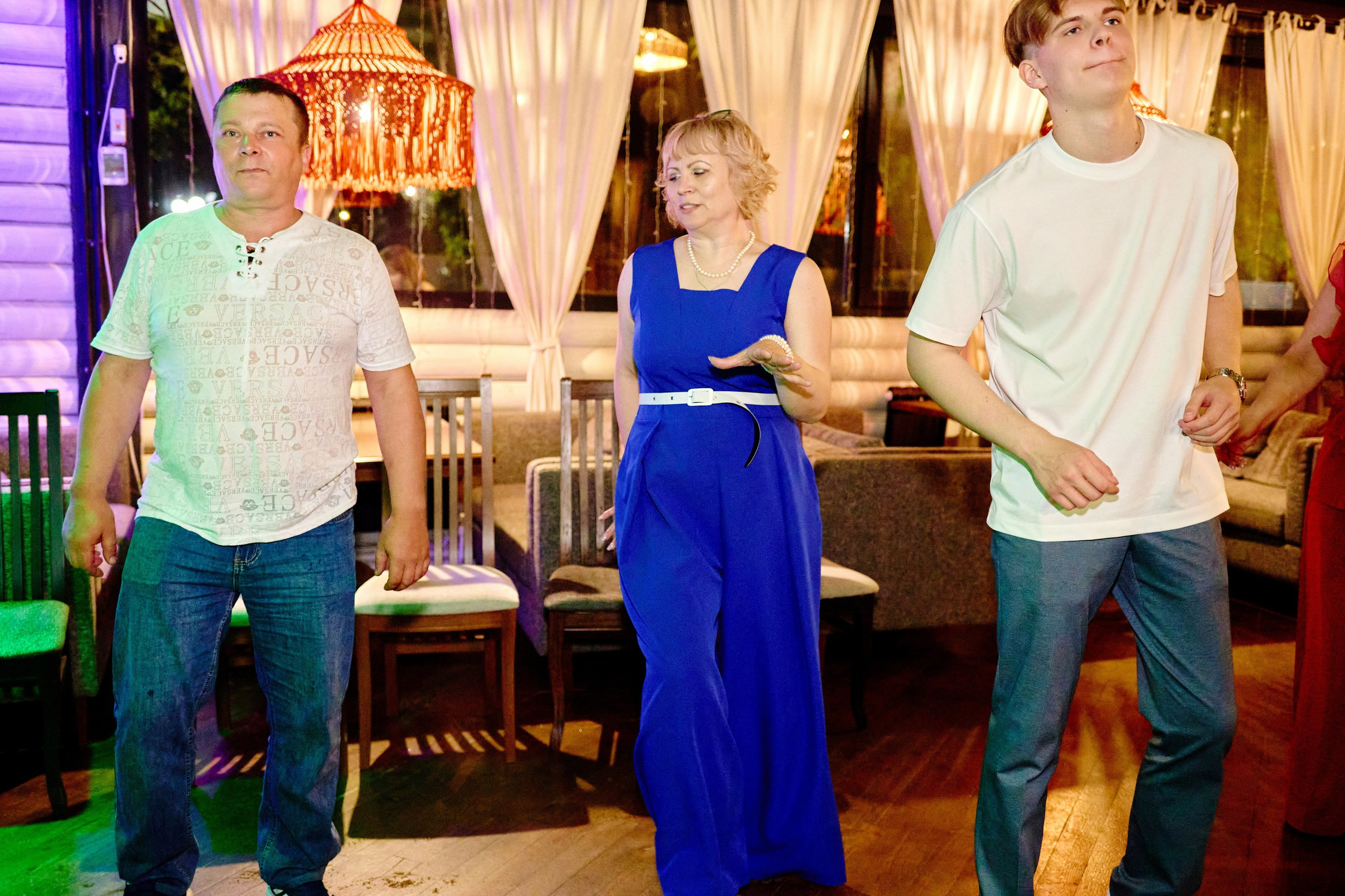 Выпускной 35 Сош. Фотограф Выпускные альбомы Таганрог Сергей Коробченко