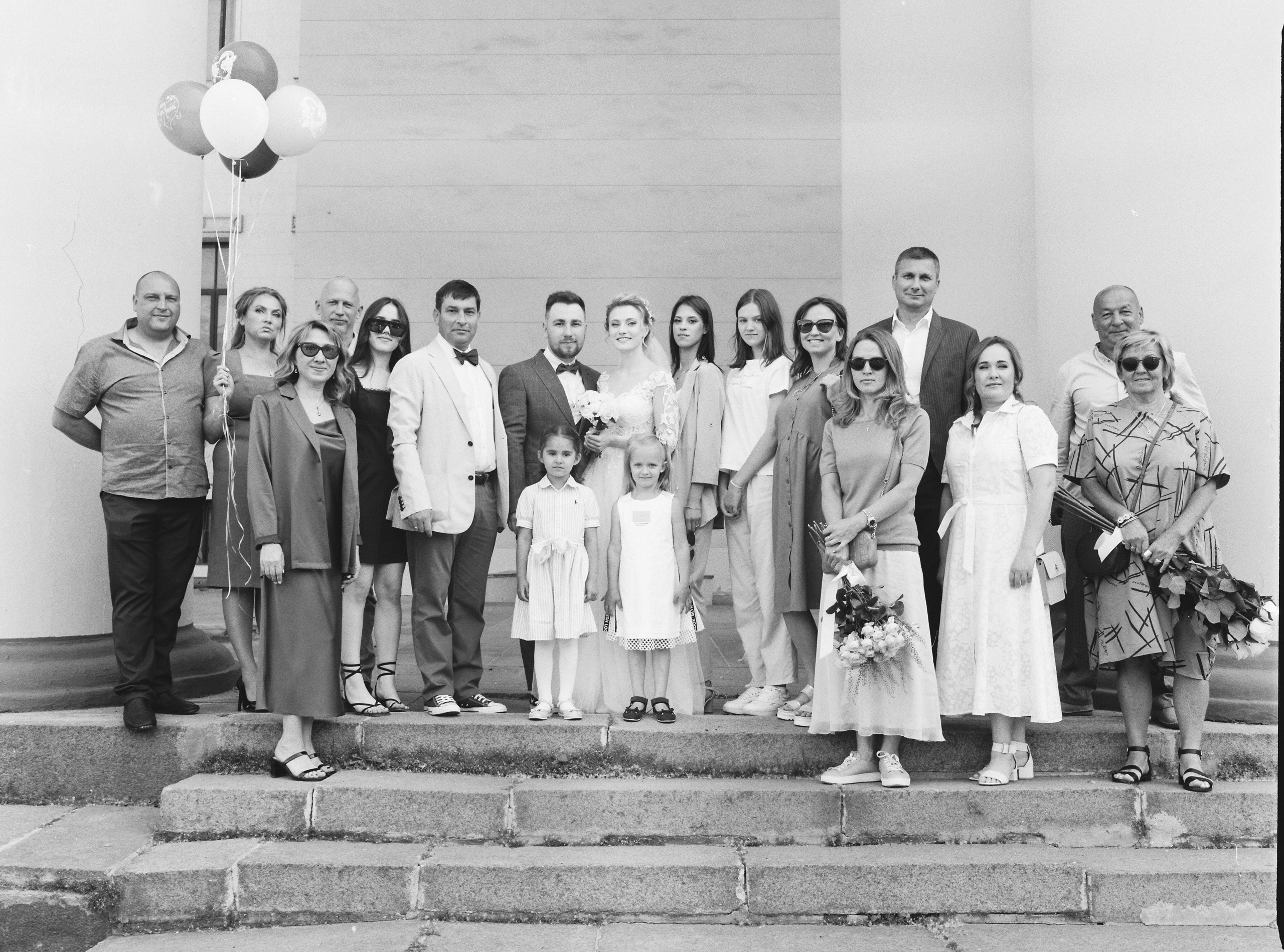 Заказать свадебные фотографии на плёнку - съёмка свадьбы на плёнку. Плёночный фотограф, заказать фото на плёнку в Москве — Георгий Романов