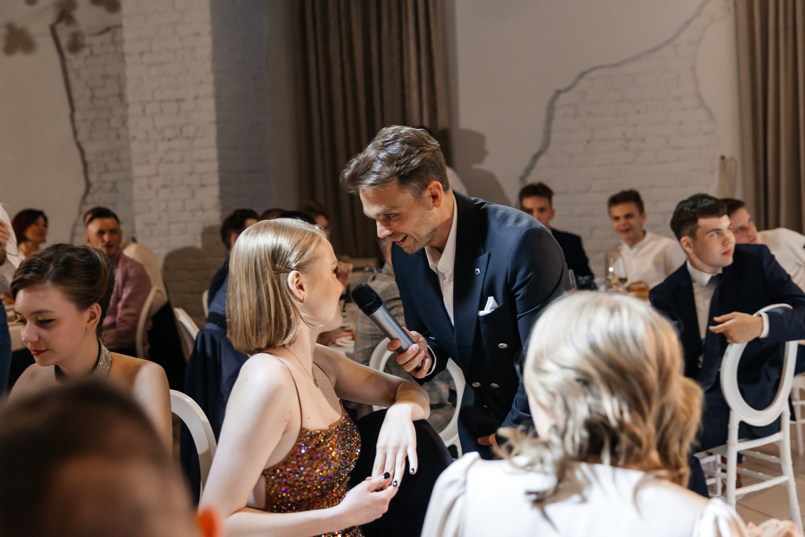 2023-06-23 Выпускной МБОУ СОШ № 10. Фотограф в Красноярске