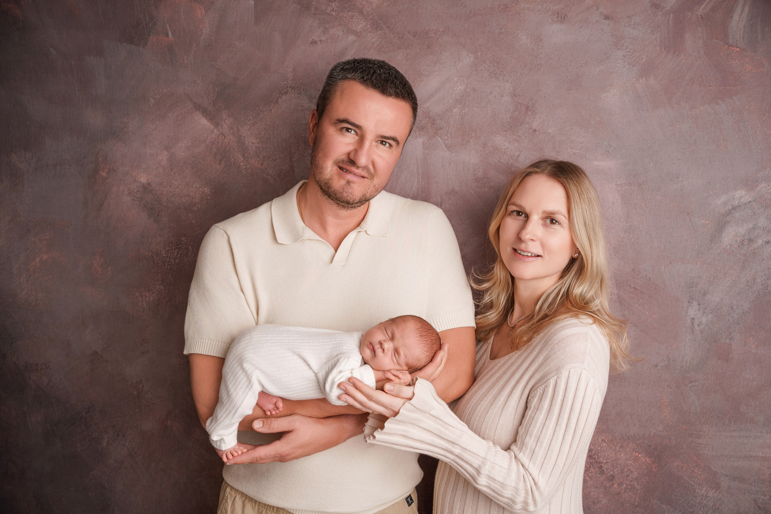 Семейные фотосессии с новорожденными | Трогательные кадры малышей и их близких в Москве и МО. Фотосессия новорожденных в Москве и Московской области | Профессиональный фотограф newborn — Татьяна Иванова