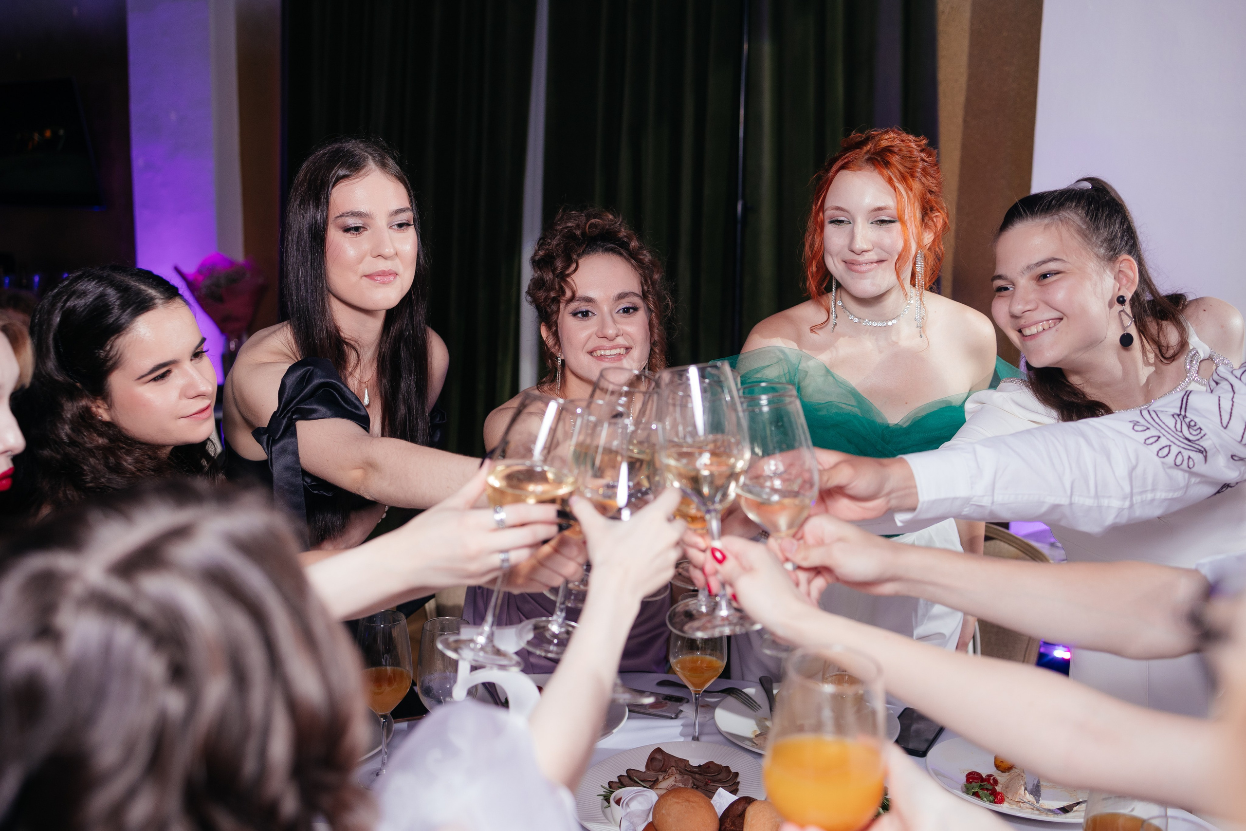 Выпускной 11 класс. Фотограф Крохин Олег