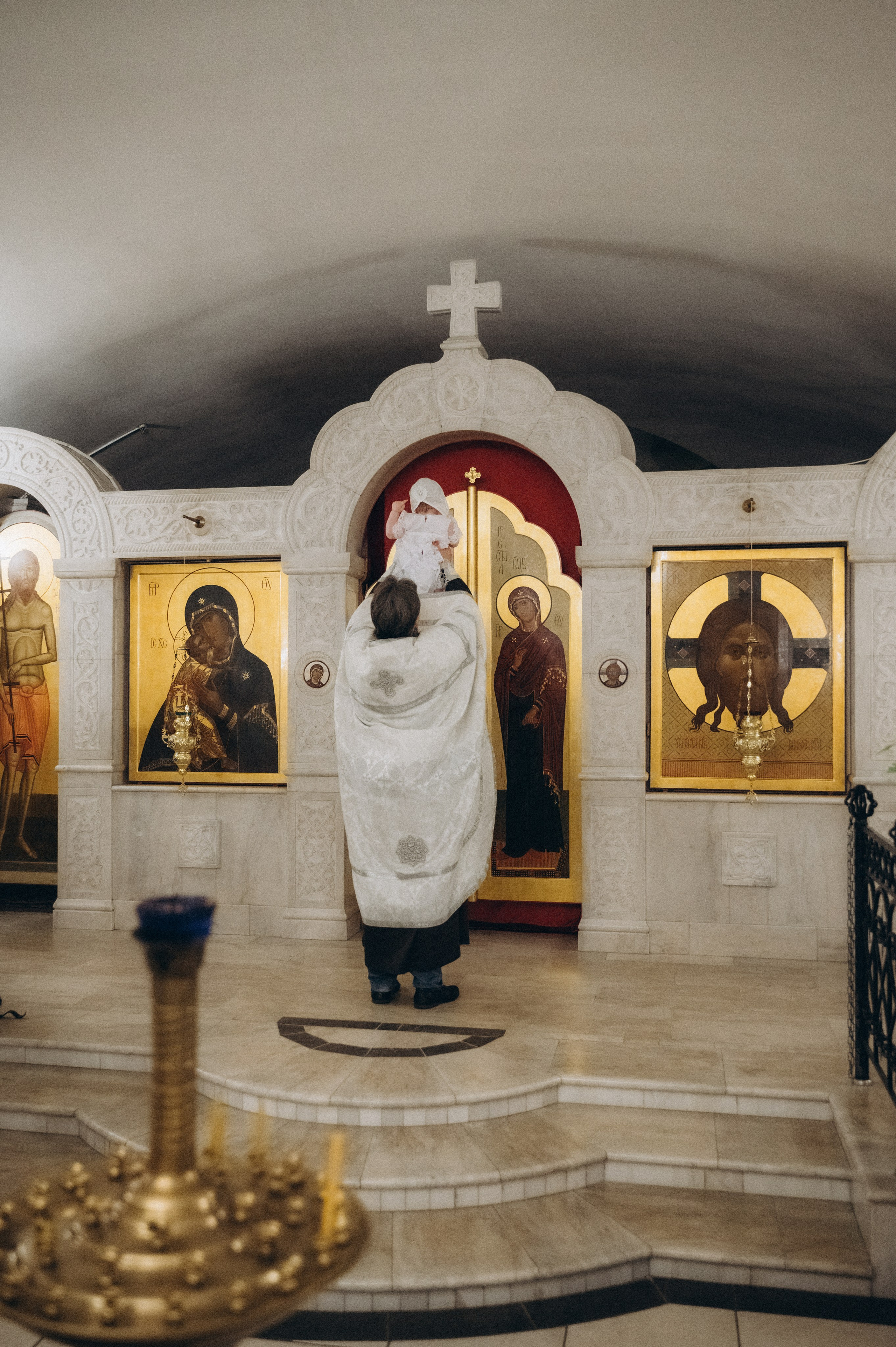 Крещение Владиславы (Криптовый храм в честь собора Новомучеников и Исповедников земли Белорусской). Семейный фотограф в Минске Дарья Дреко