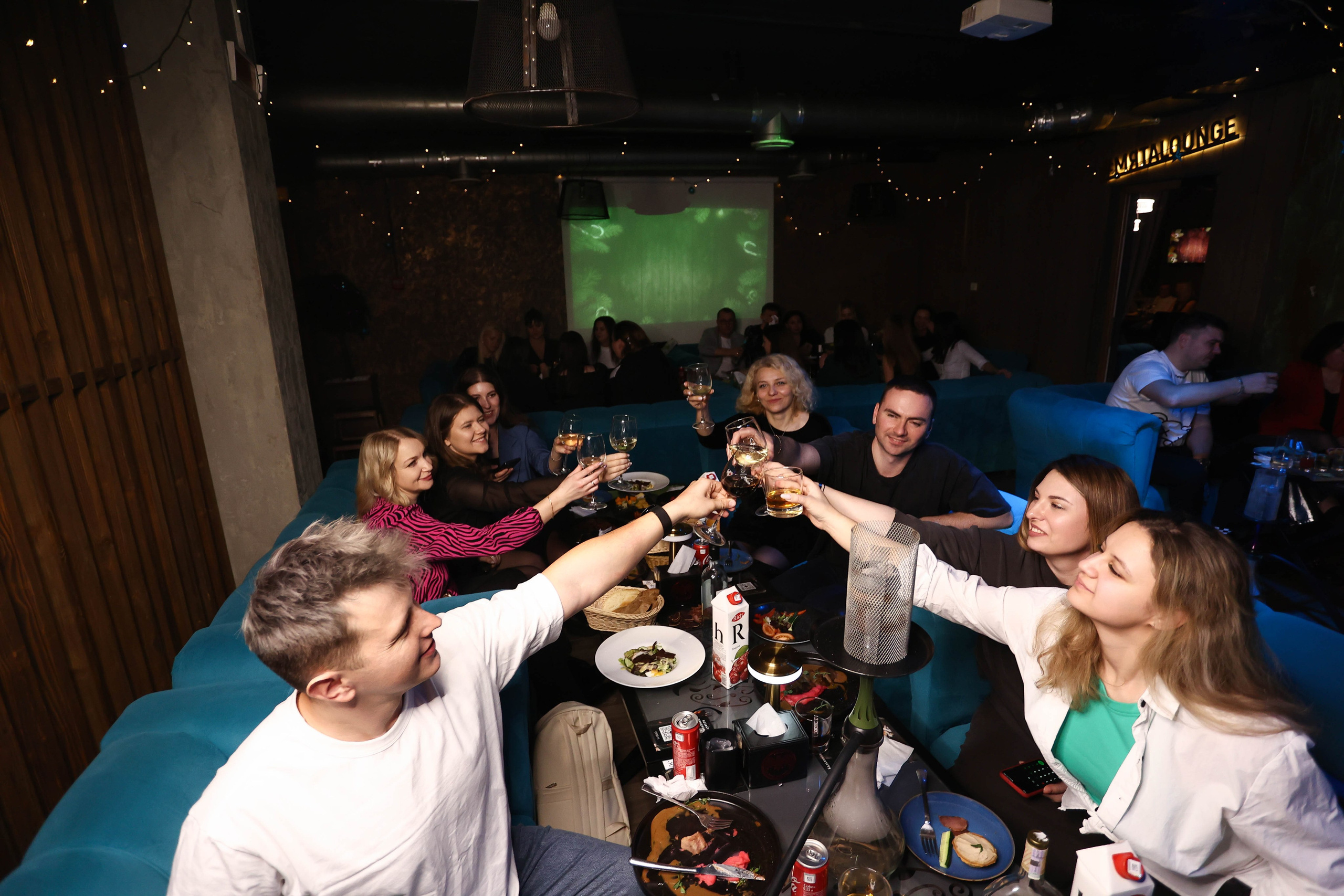 15/12/23 Новогоднее караоке в Мята Спортивная. Мята Спортивная — Кальянная, караоке, бар в Минске