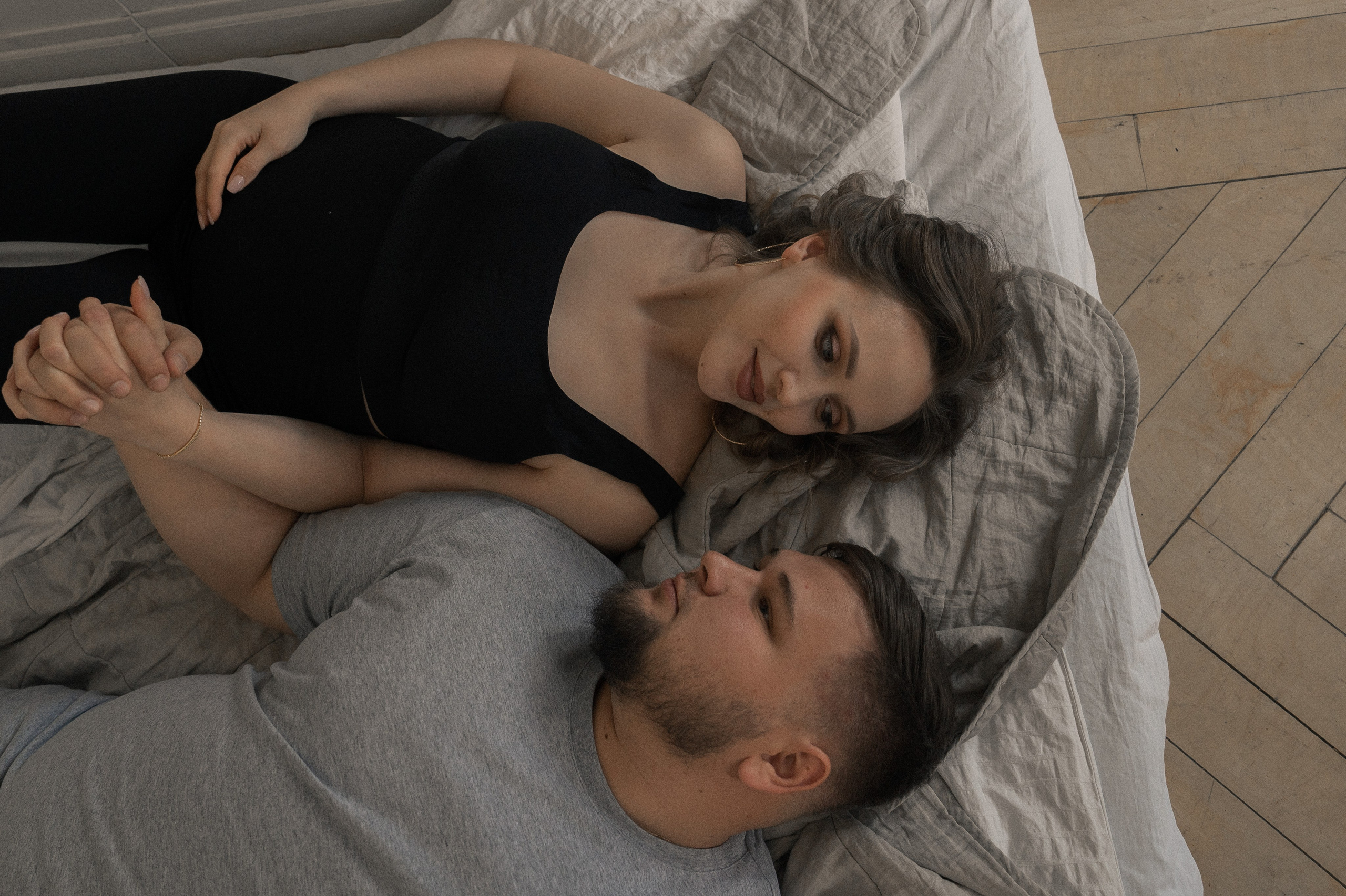 Семейная съемка в ожидании в студии WhiteGarden. Семейный фотограф Екатеринбург Татьяна Девятых