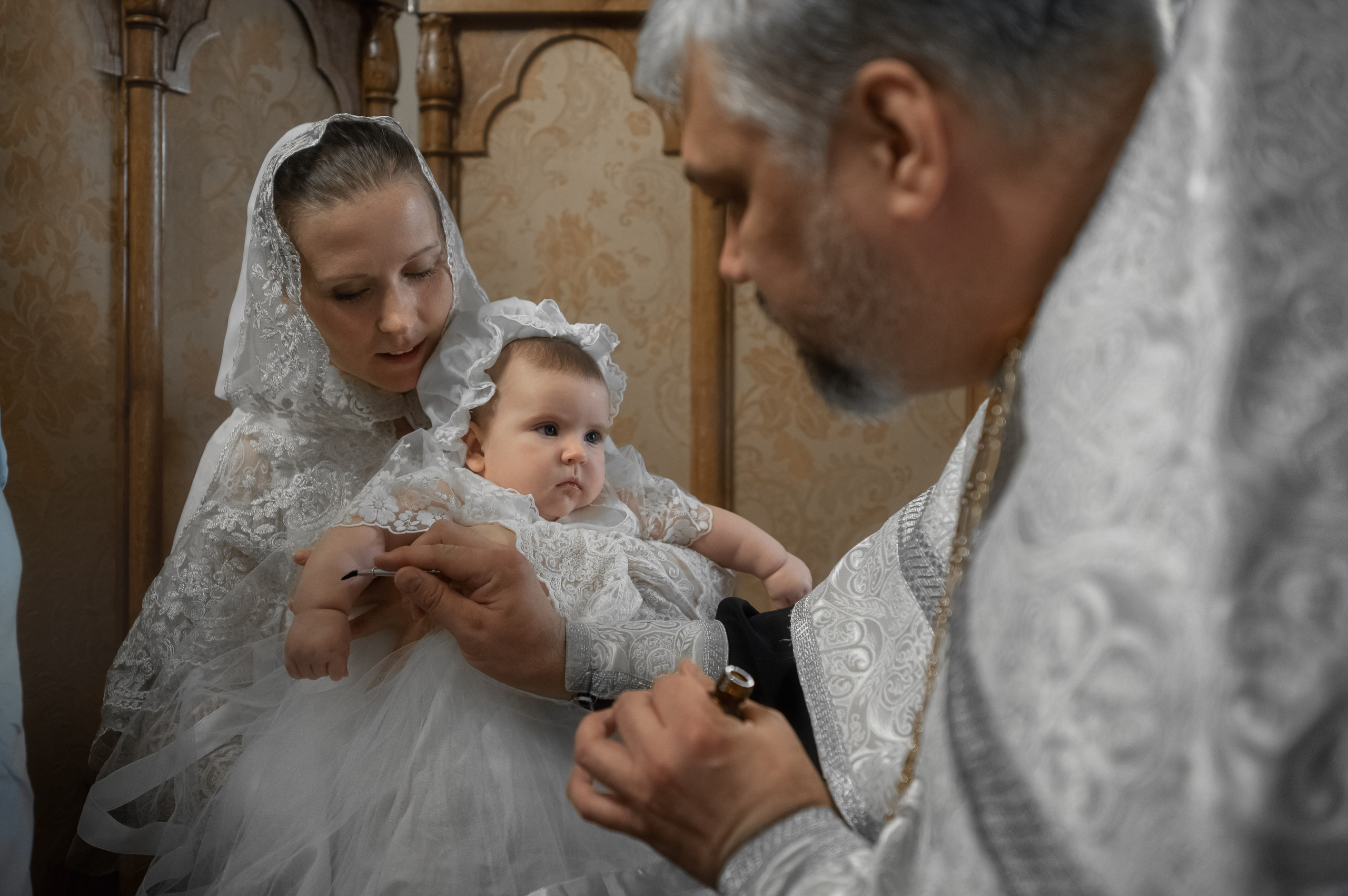 Крещение в Оптинском подворье. Фотограф на крещение и венчание, семейный фотограф в Санкт-Петербурге
