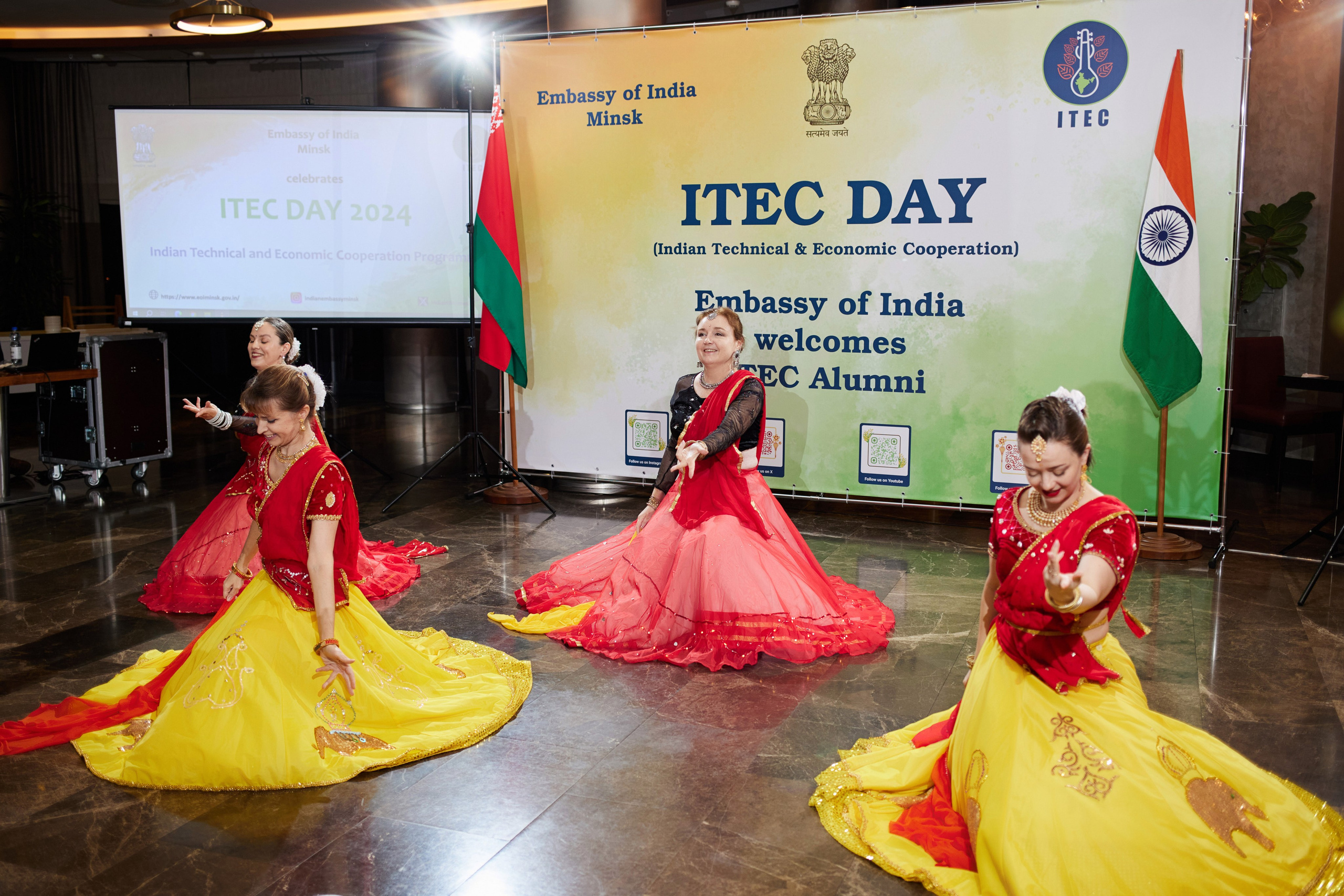 Посольство Индии. Свадебная, репортажная фотосъемка и видеосъемка в Минске. Илья и Юлия Ширмановы. Фотограф | Видеограф | Минск