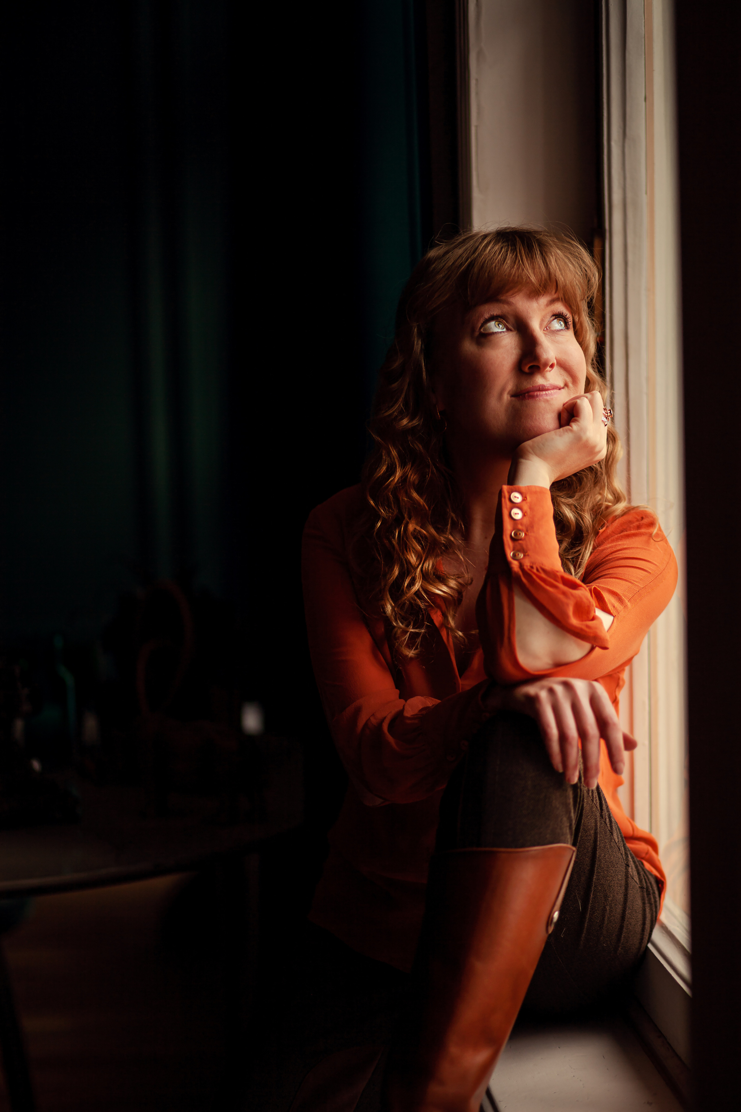 Ольга и ее кошечка Кася. Фотограф Наталья Яковлева, Санкт-Петербург. Семьи, ньюборн, крещения