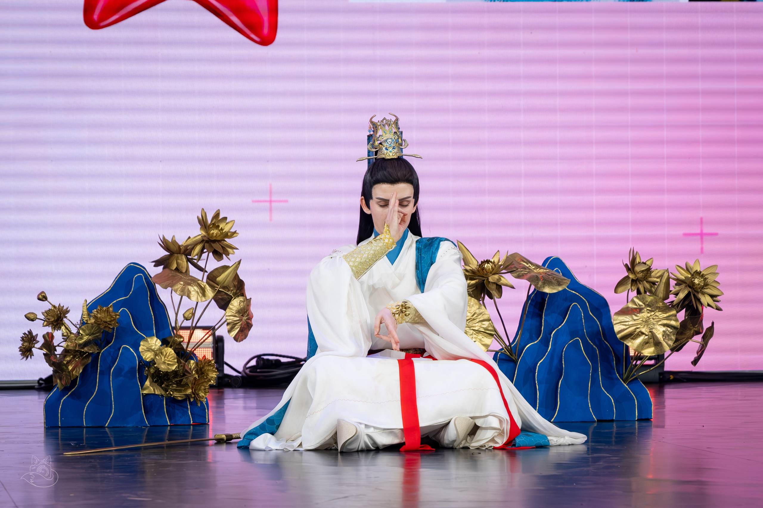 Сцена РЭД ЭКСПО 2024. Косплей фотограф