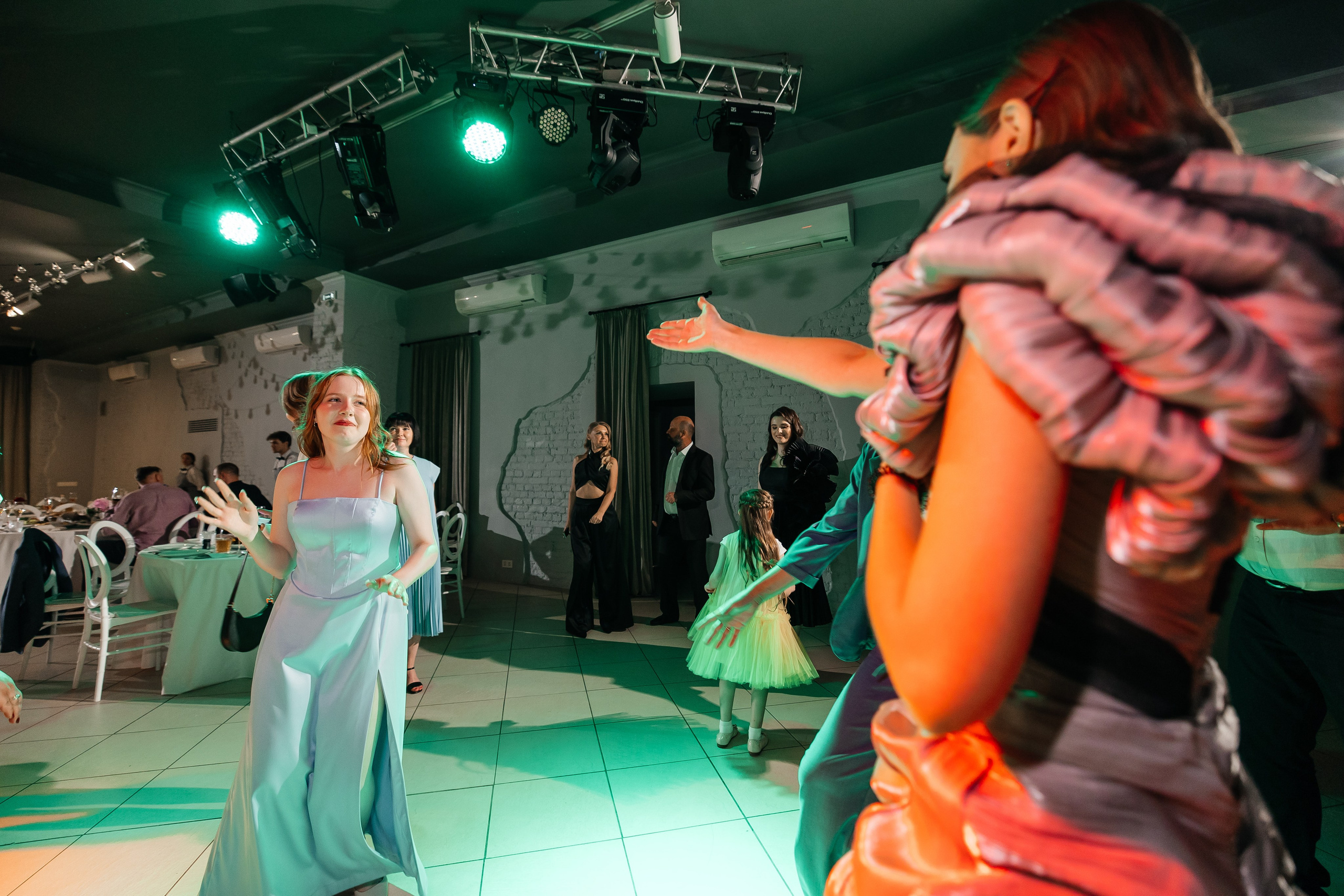 2023-06-23 Выпускной МБОУ СОШ № 10. Фотограф в Красноярске