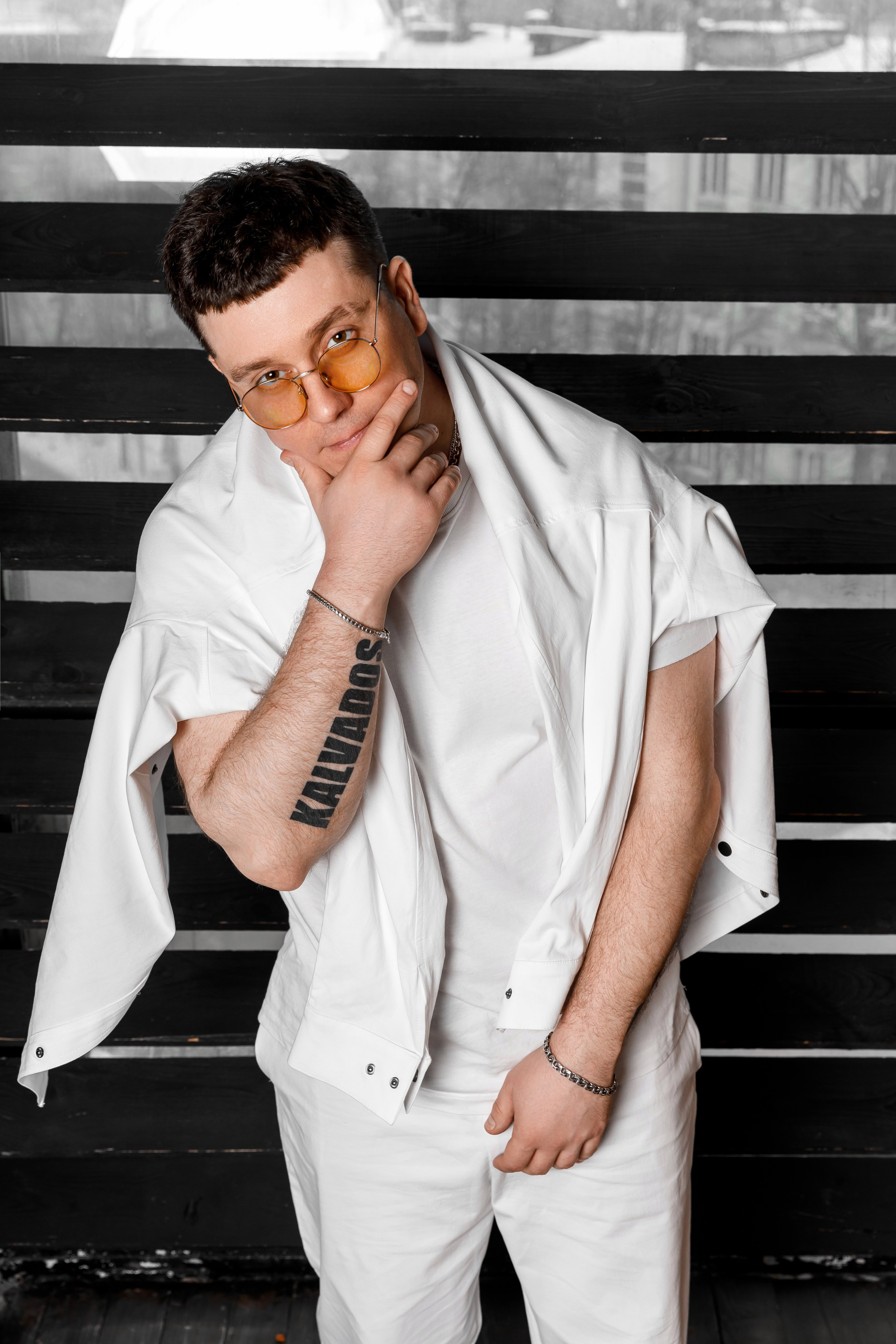 Фотосессия на обложки трека для KALVADOS. Photographer Viktoriya Markushina «My world throug»