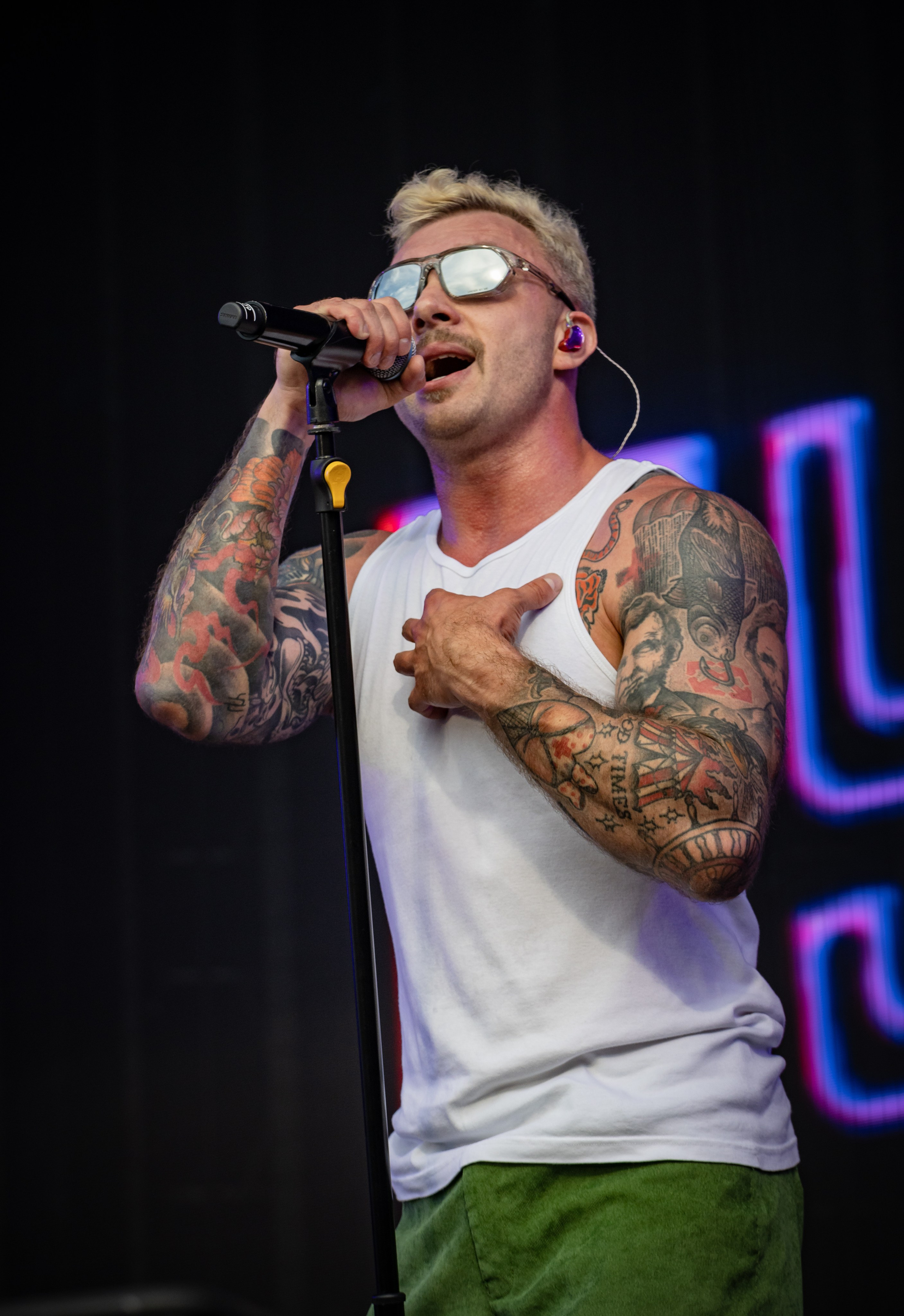 ROCK MUSIC. NE Cinema — backstage and reportage photography in cinema, music, Automotive and sport