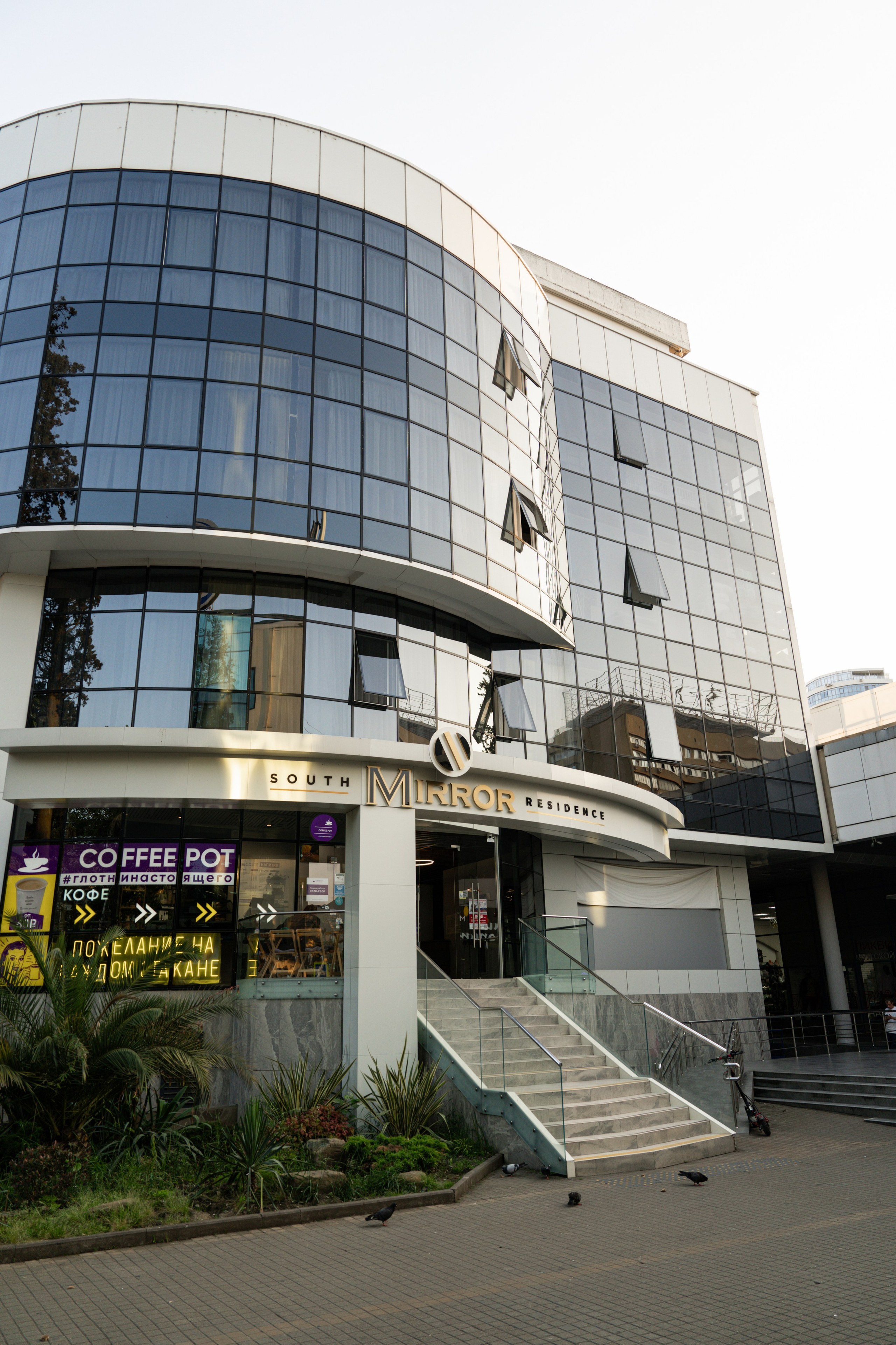 Mirror 4*. Фотограф и видеограф Елена Хмелевская