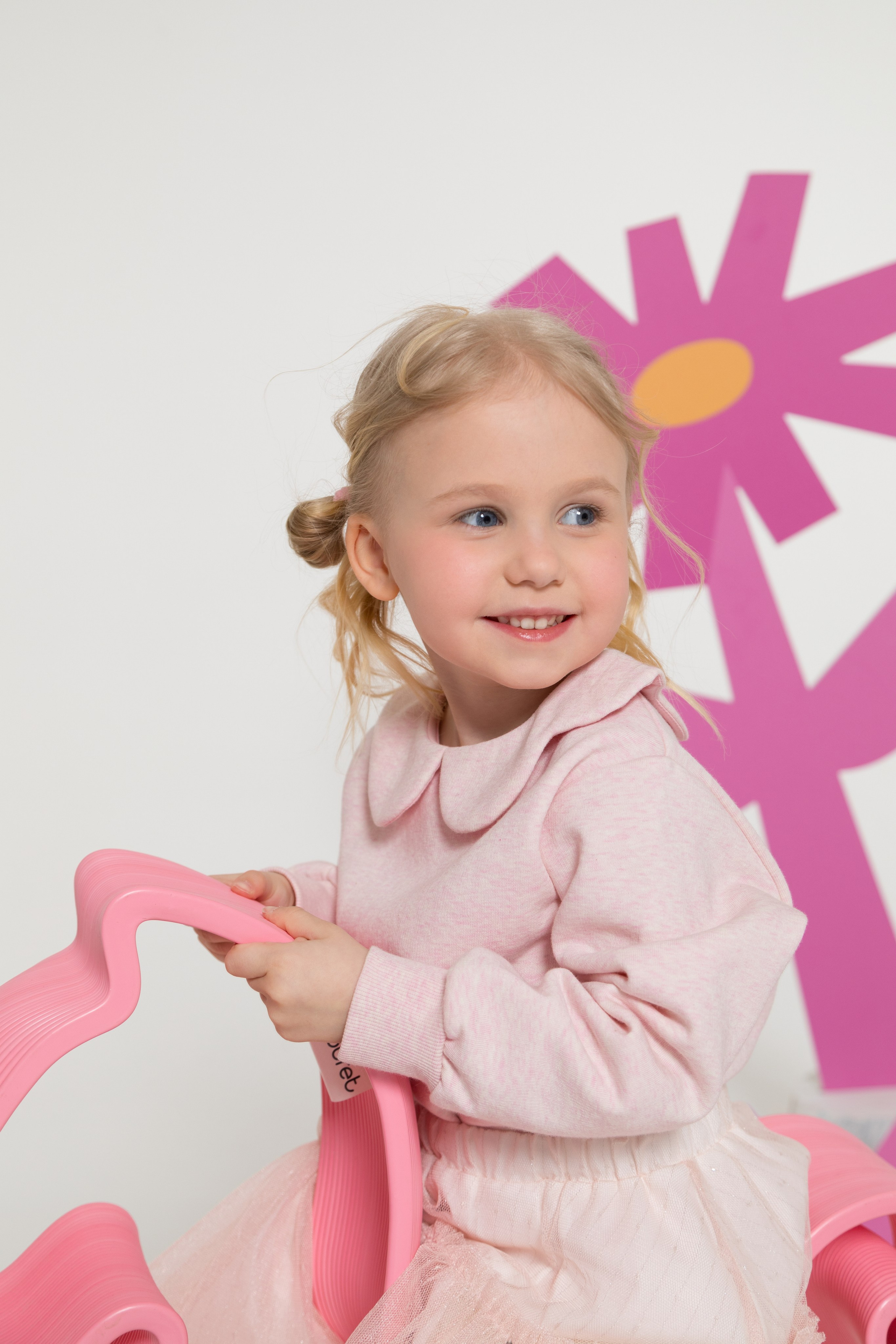 Имиджевая и каталожная съёмка для бренда детских пазлов. Детский и контент фотограф Надя Волкова Санкт-Петербург