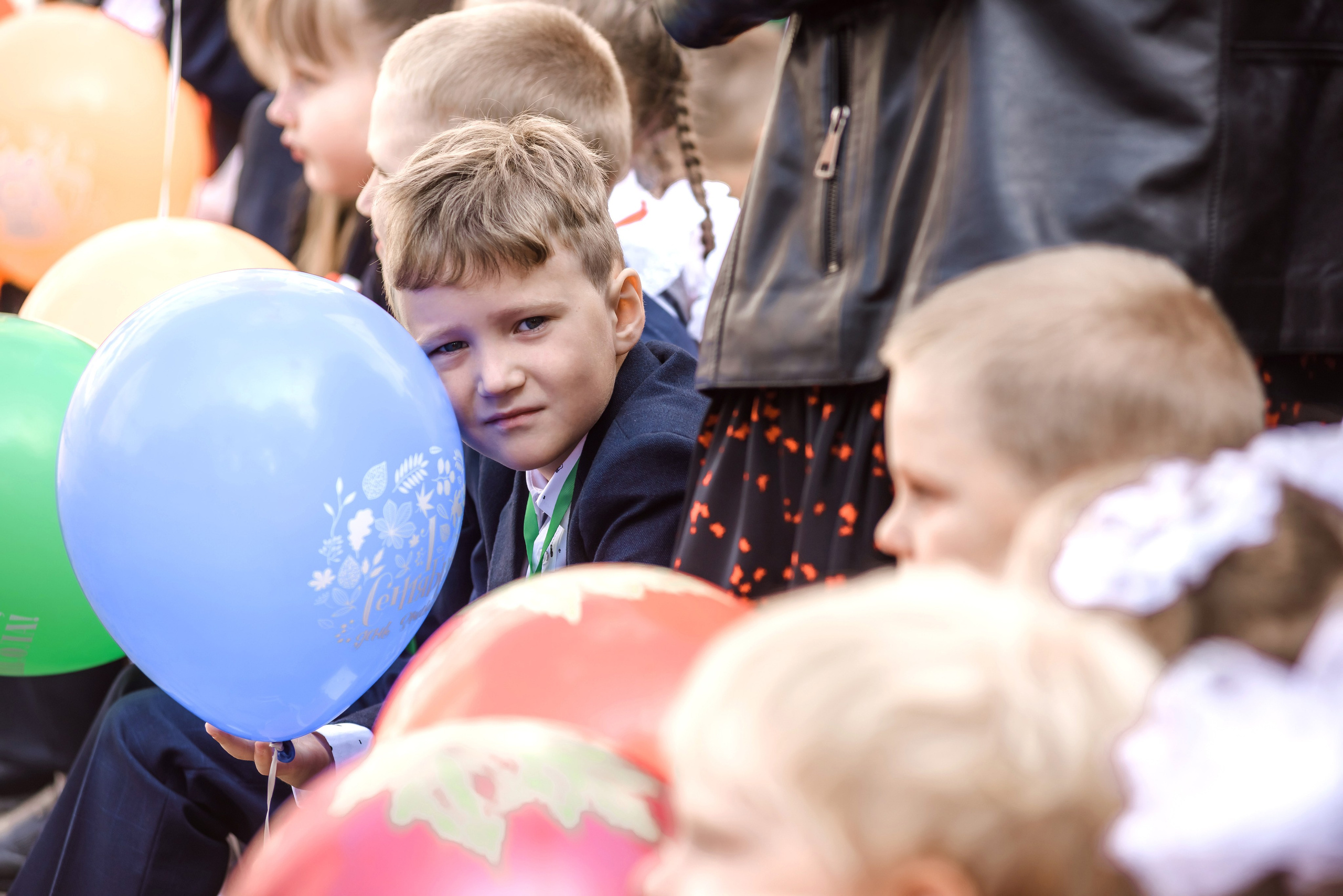 Линейка 11-е классы 2023. Фотограф Галина Лисанова, г. Брянск
