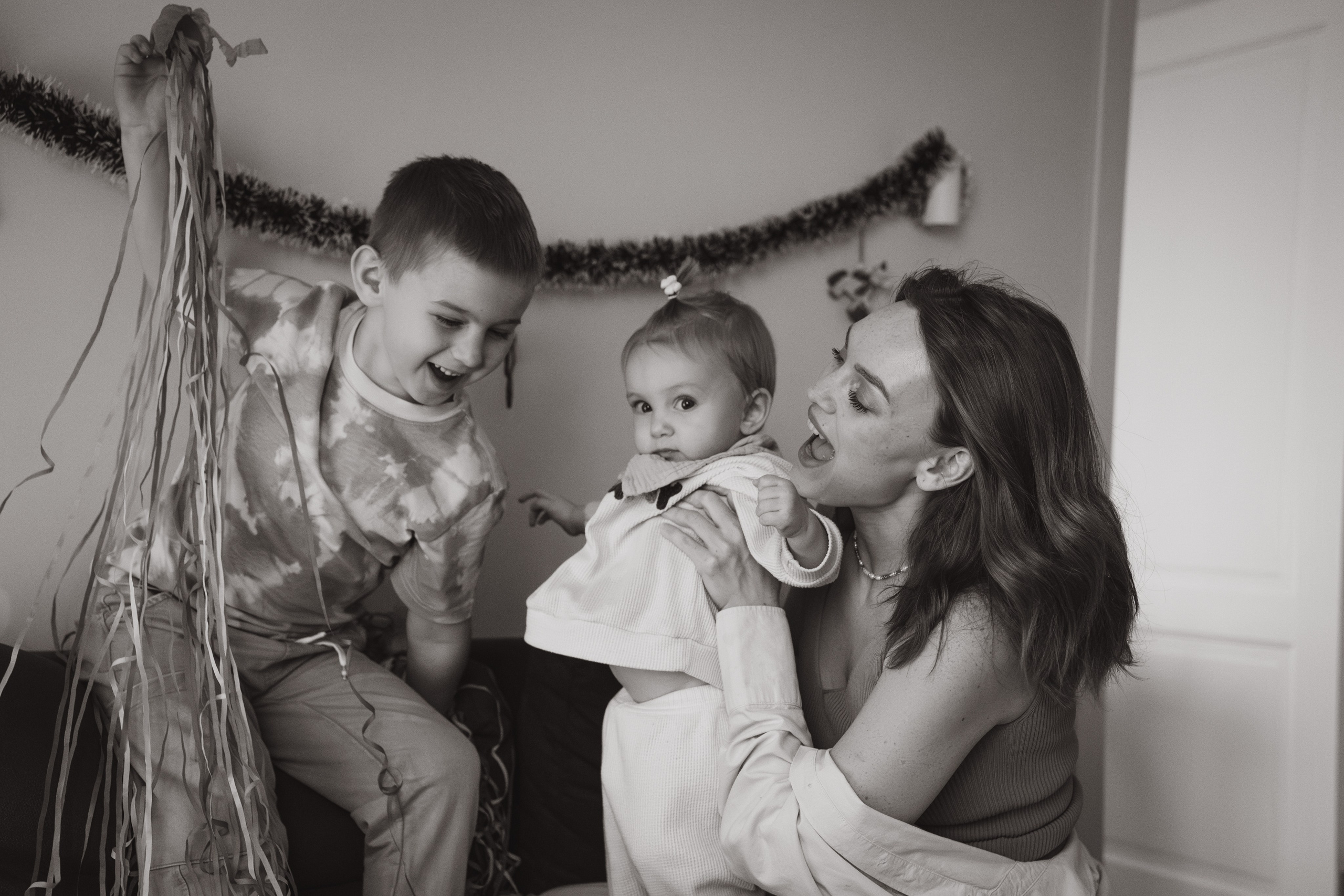 Анастасия, Ярослав и Асия