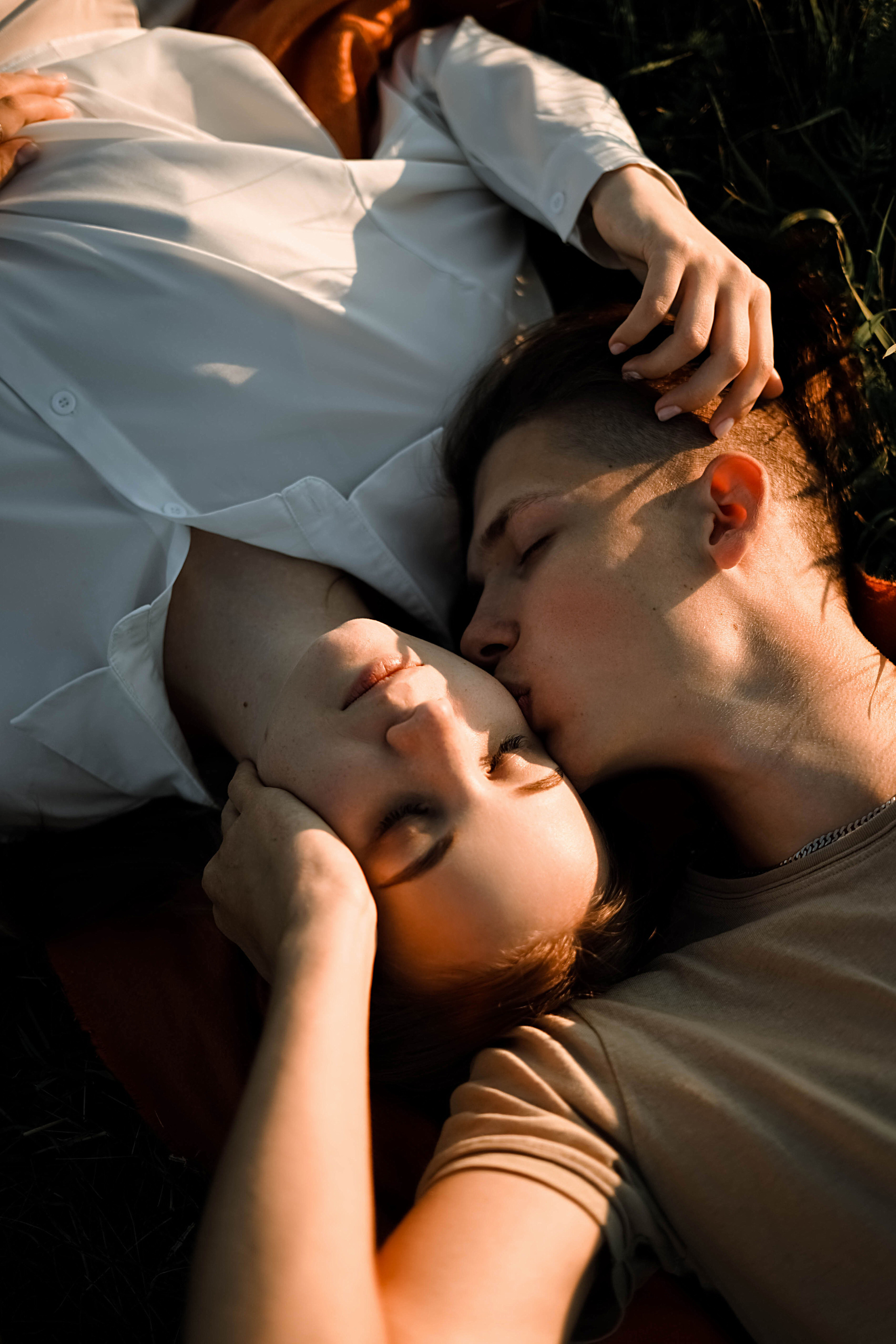 Настя и Денис (предложение на выездной фотосессии за городом). Фотограф в Иркутске