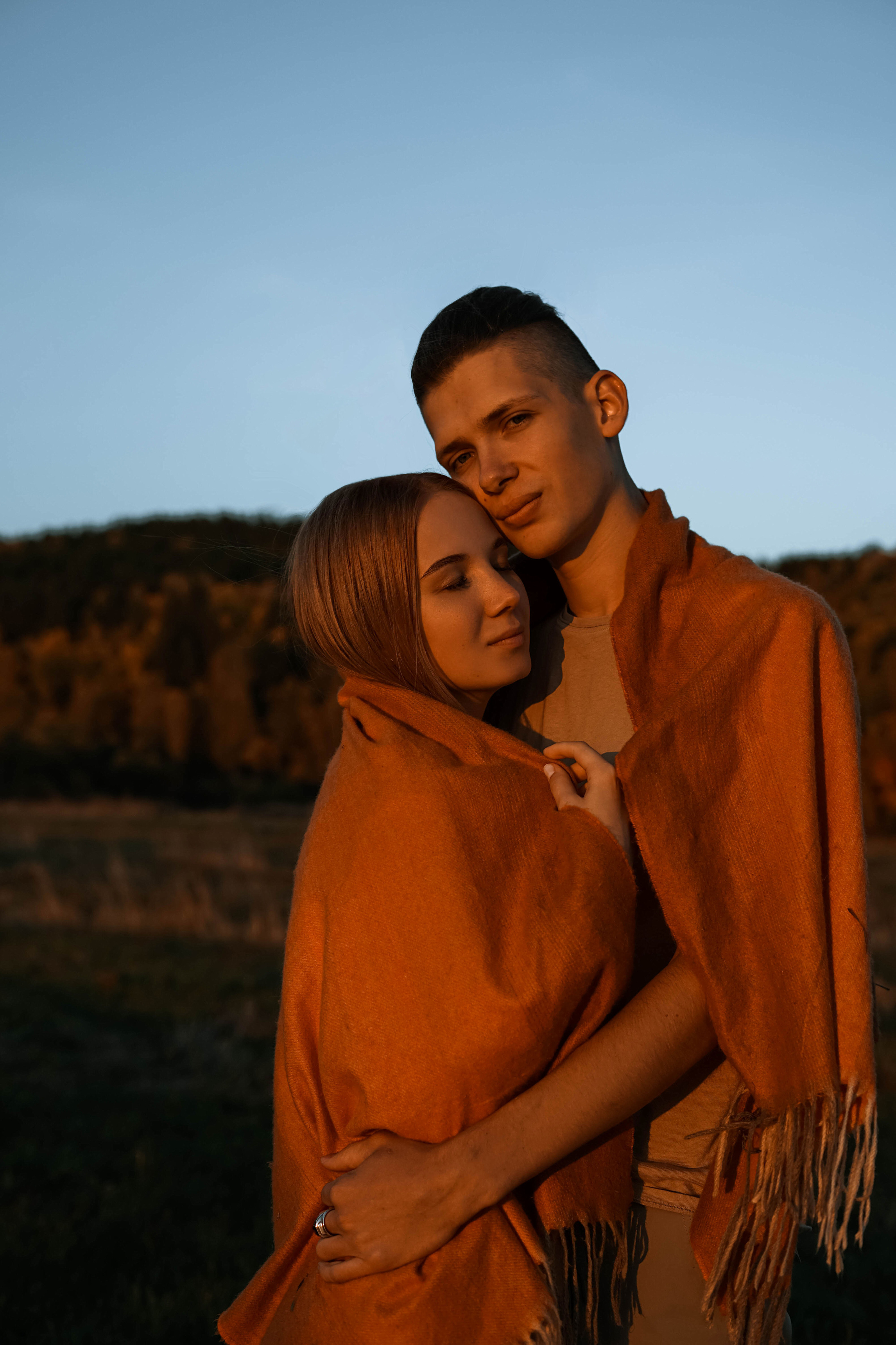 Настя и Денис (предложение на выездной фотосессии за городом). Фотограф в Иркутске