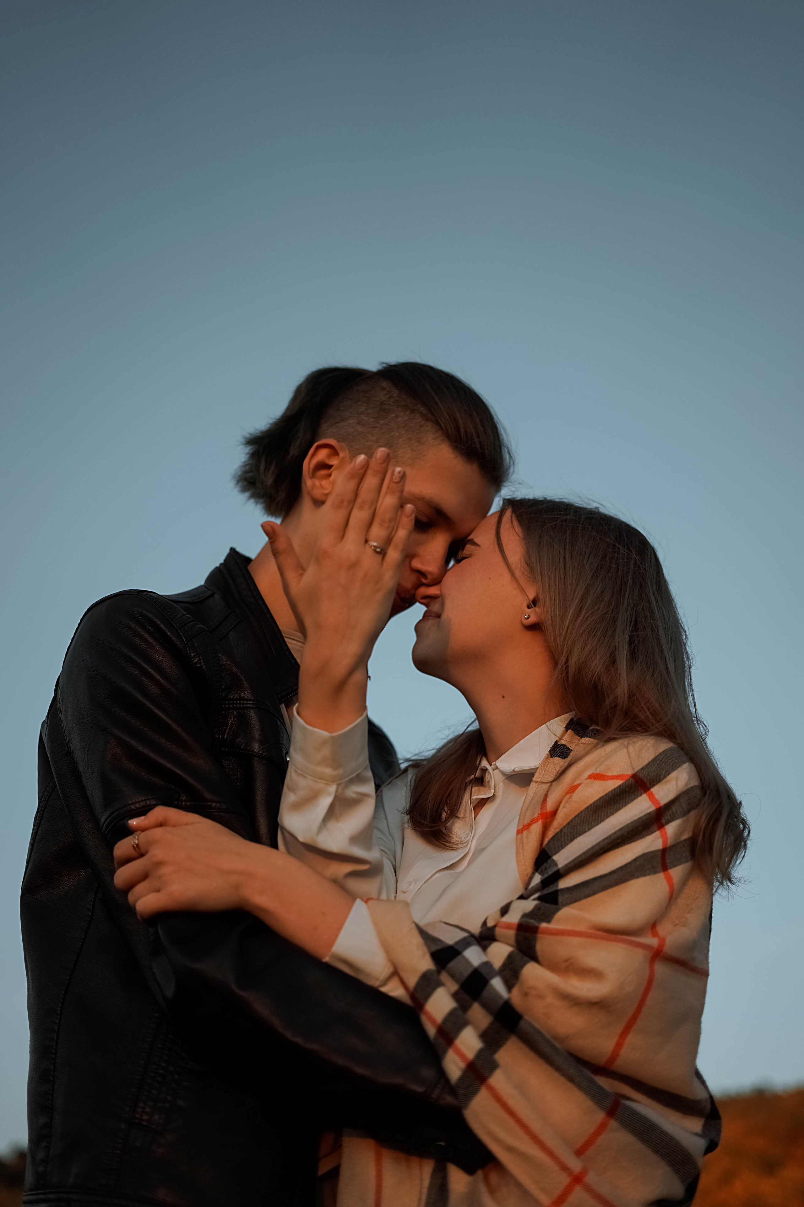 Настя и Денис (предложение на выездной фотосессии за городом). Фотограф в Иркутске