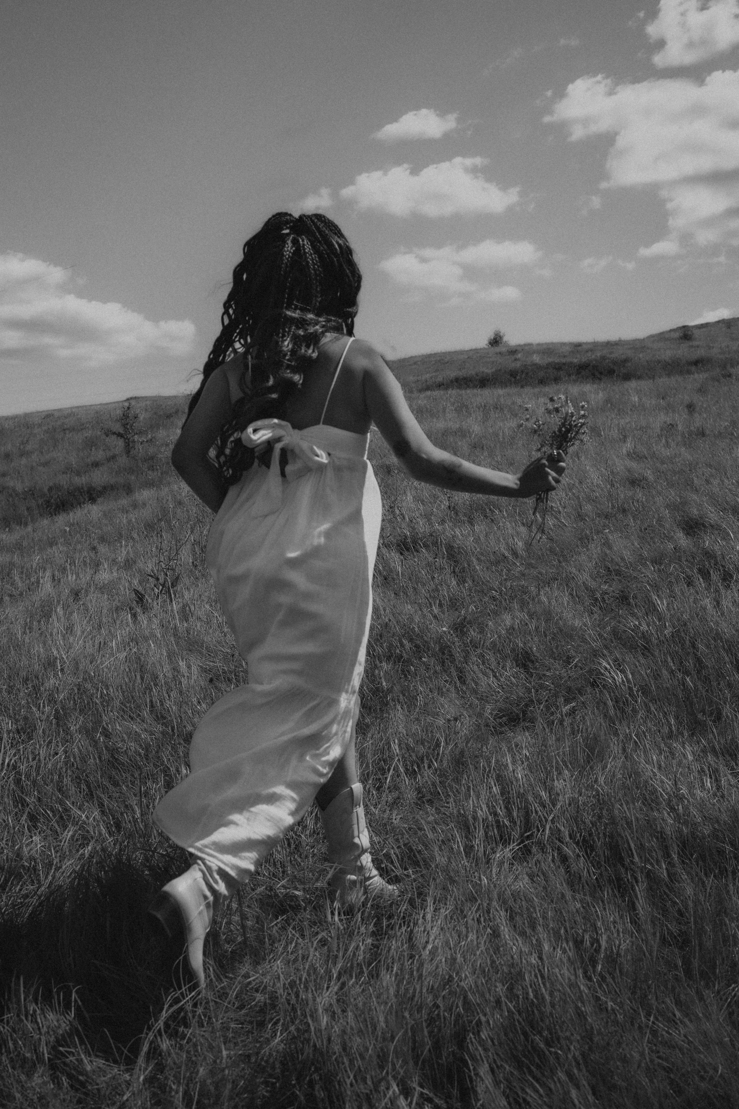 Александра в поле. Фотограф в Санкт-Петербурге Светлана Арестова