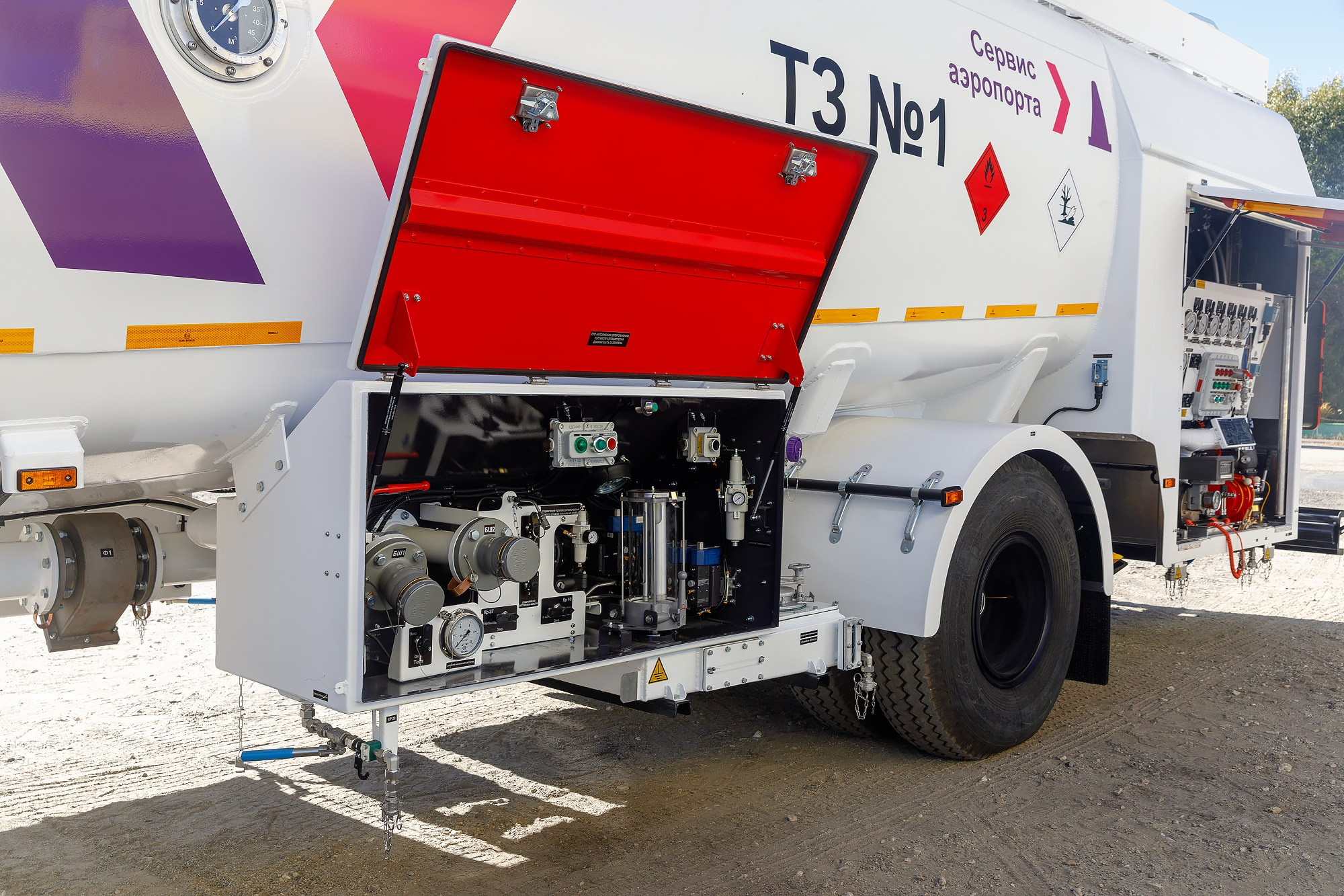 ТОПЛИВОЗАПРАВЩИК. Фотограф Пенза | Интерьер & Архитектура | Деловой Портрет | R2 Studio