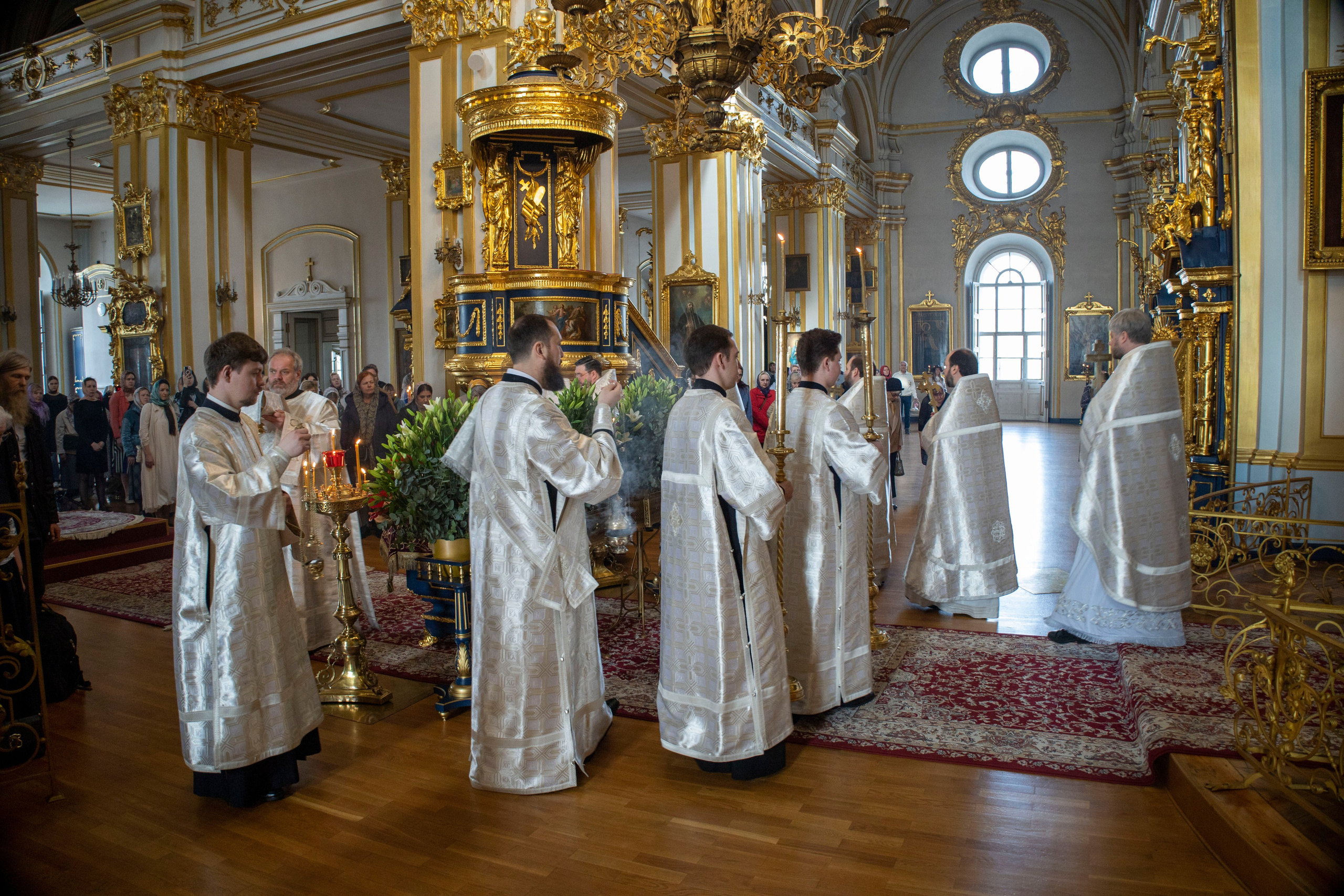 ВЕЛИКАЯ СУББОТА. НИКОЛО-БОГОЯВЛЕНСКИЙ МОРСКОЙ СОБОР