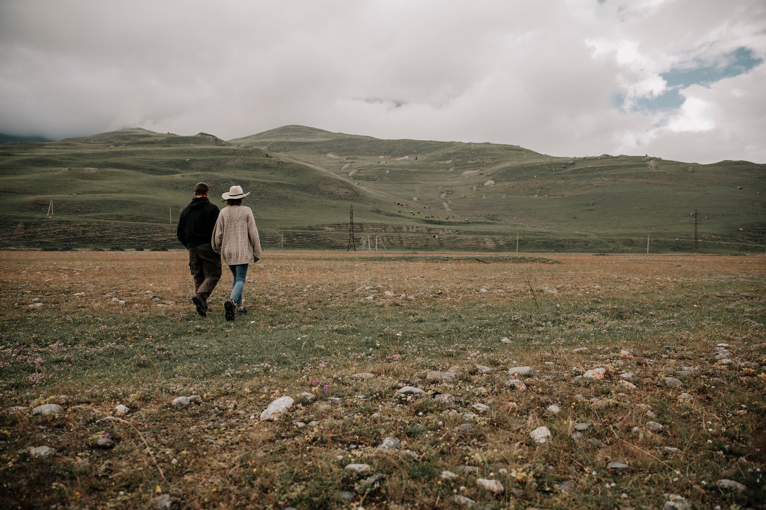 фотосессия для пары, лавстори, love story, съемка пары, парная съемка, парная фотосессия, фотосессия в горах, горы, парная съемка, фотосессия, фотограф Осколкова Ульяна