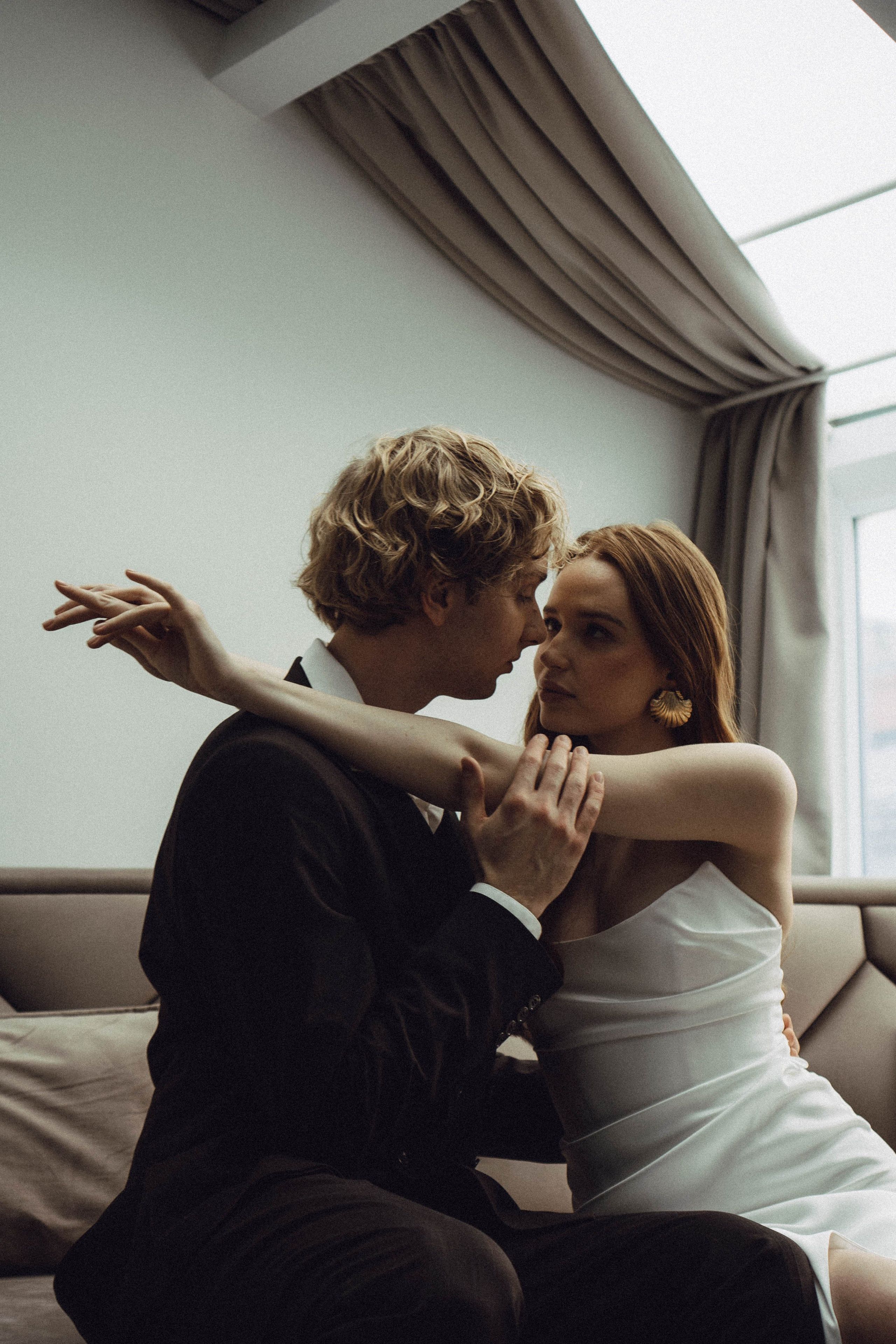 СВАДЕБНАЯ СЬЕМКА В ОТЕЛЕ. СБОРЫ ЖЕНИХА И НЕВЕСТЫ И ТАКЖЕ ТОР И ПОДГОТОВКА К ПРОГУЛКЕ. Профессиональный фотограф, Санкт-Петербург — Виктория Богомолова