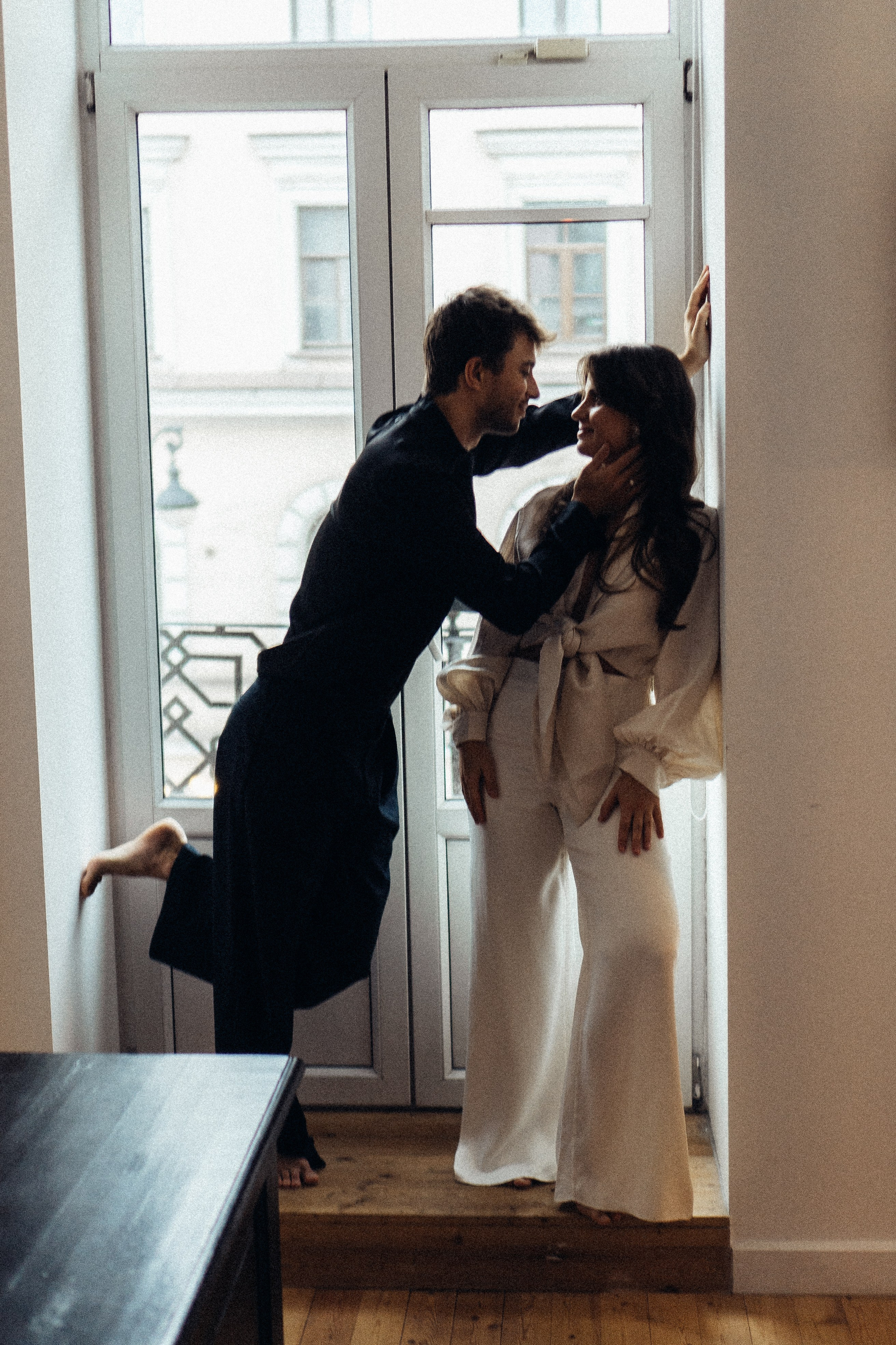 УТРО ЖЕНИХА И НЕВЕСТЫ В ПИТЕРСКОЙ КВАРТИРЕ И СЬЕМКА С СВАДЕБНЫХ ОБРАЗАХ. Профессиональный фотограф, Санкт-Петербург — Виктория Богомолова