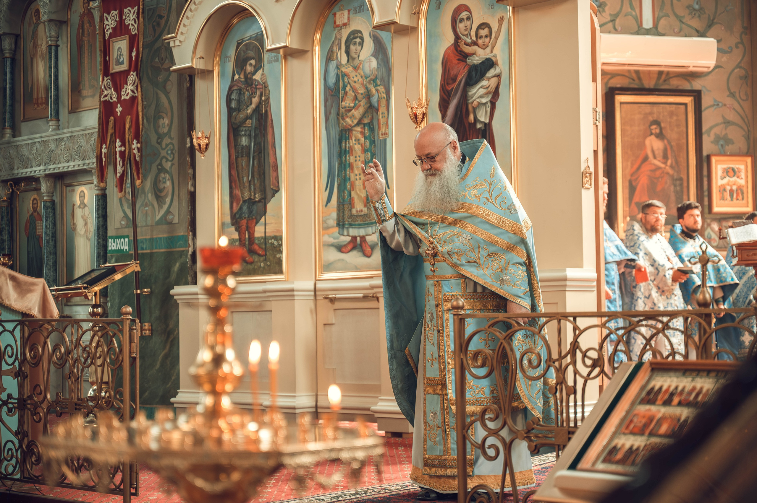День празднования иконы Божией Матери, именуемой «Троеручица». ФОТОГРАФ НА ТАИНСТВА ВИКТОРИЯ БЕРЕЖНАЯ