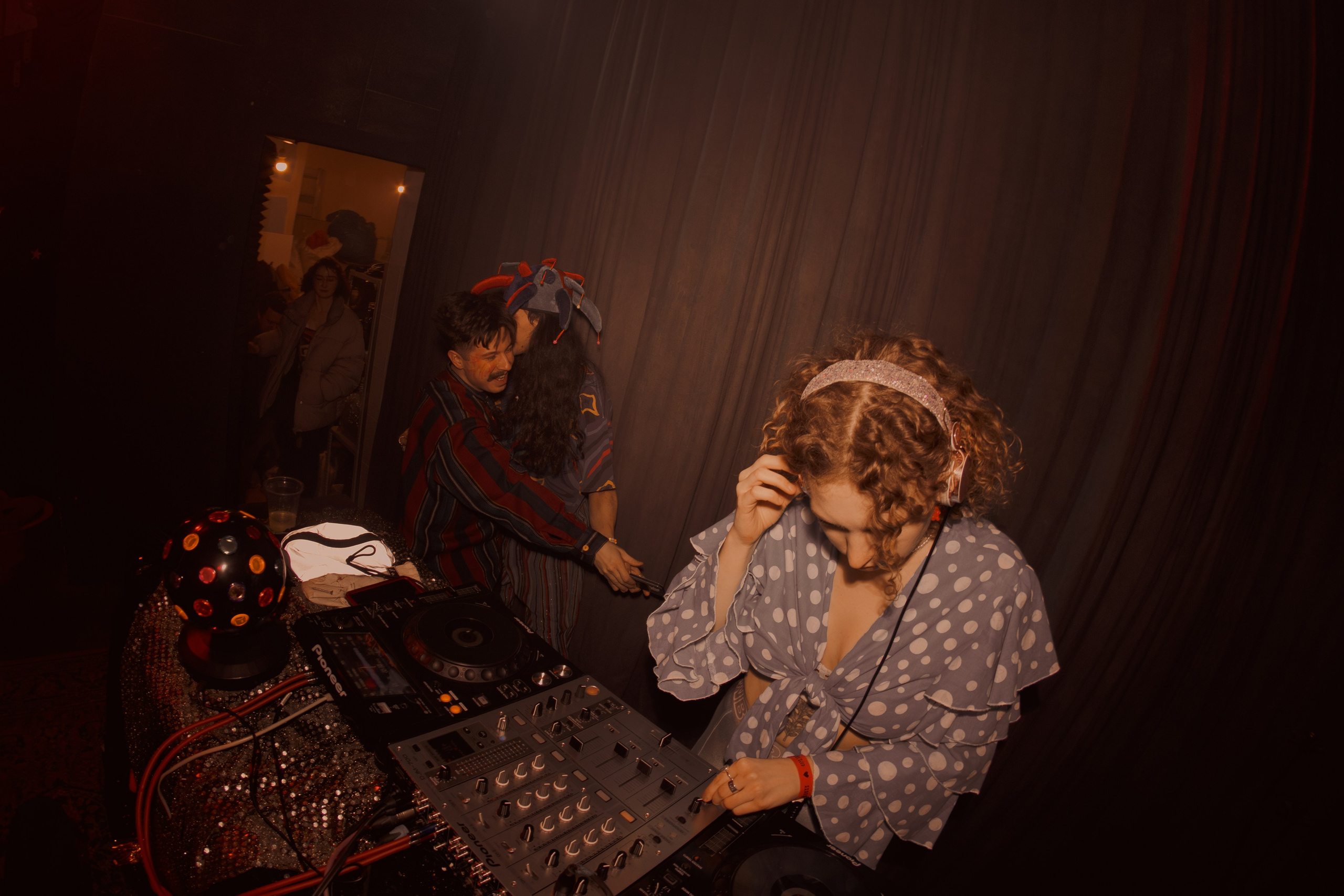 Дикое Диско всех влюблённых. Портретный и концертный фотограф в Санкт-Петербурге Егор Телятников