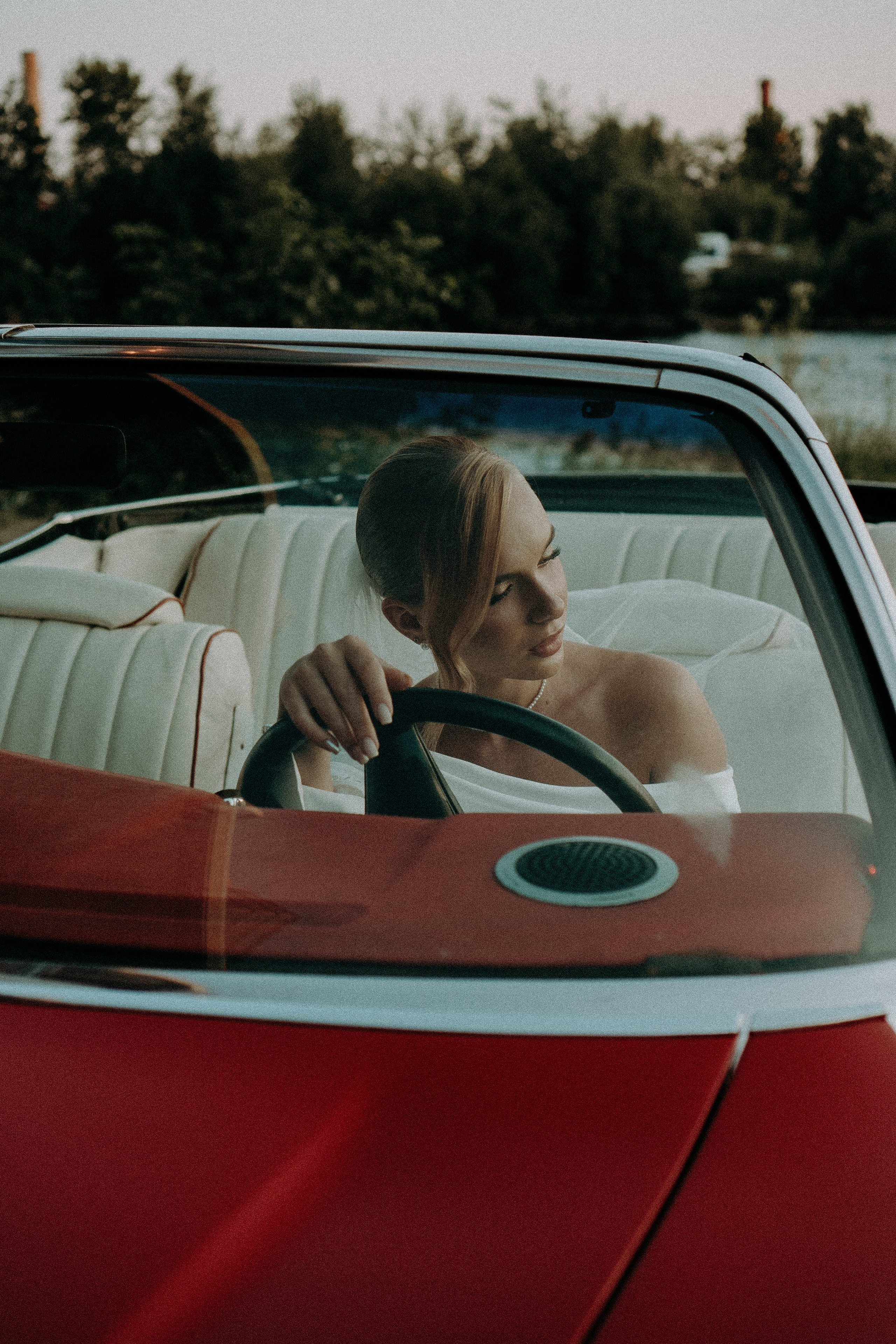 СВАДЕБНАЯ СЬЕМКА ВОЗЛЕ МСОТА БЕТАНКУРА НА КАБРИОЛЕТЕ. Профессиональный фотограф, Санкт-Петербург — Виктория Богомолова