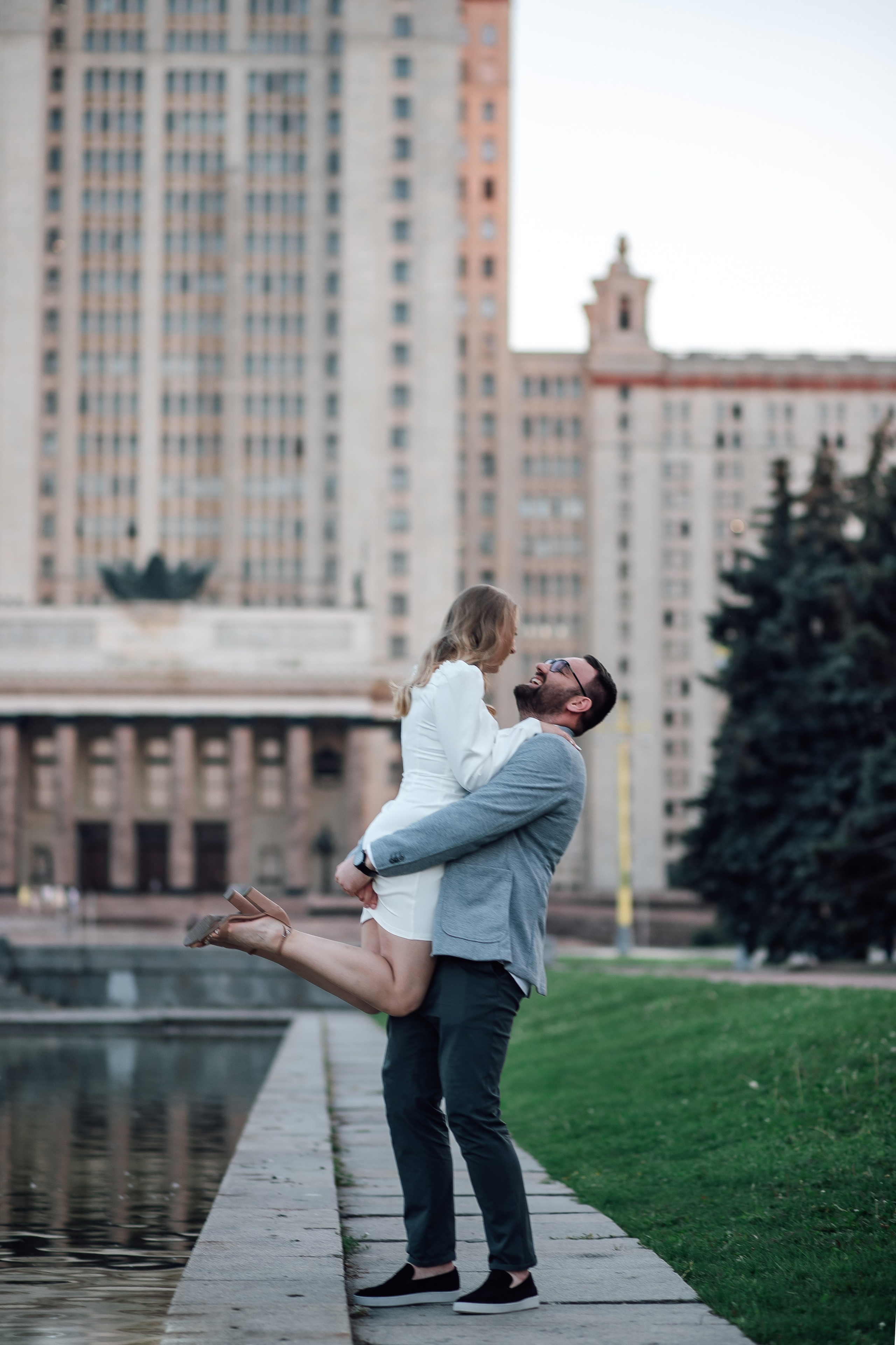 Лав стори на фоне МГУ love story. Ваш фотограф в Москве — Зернова Лидия