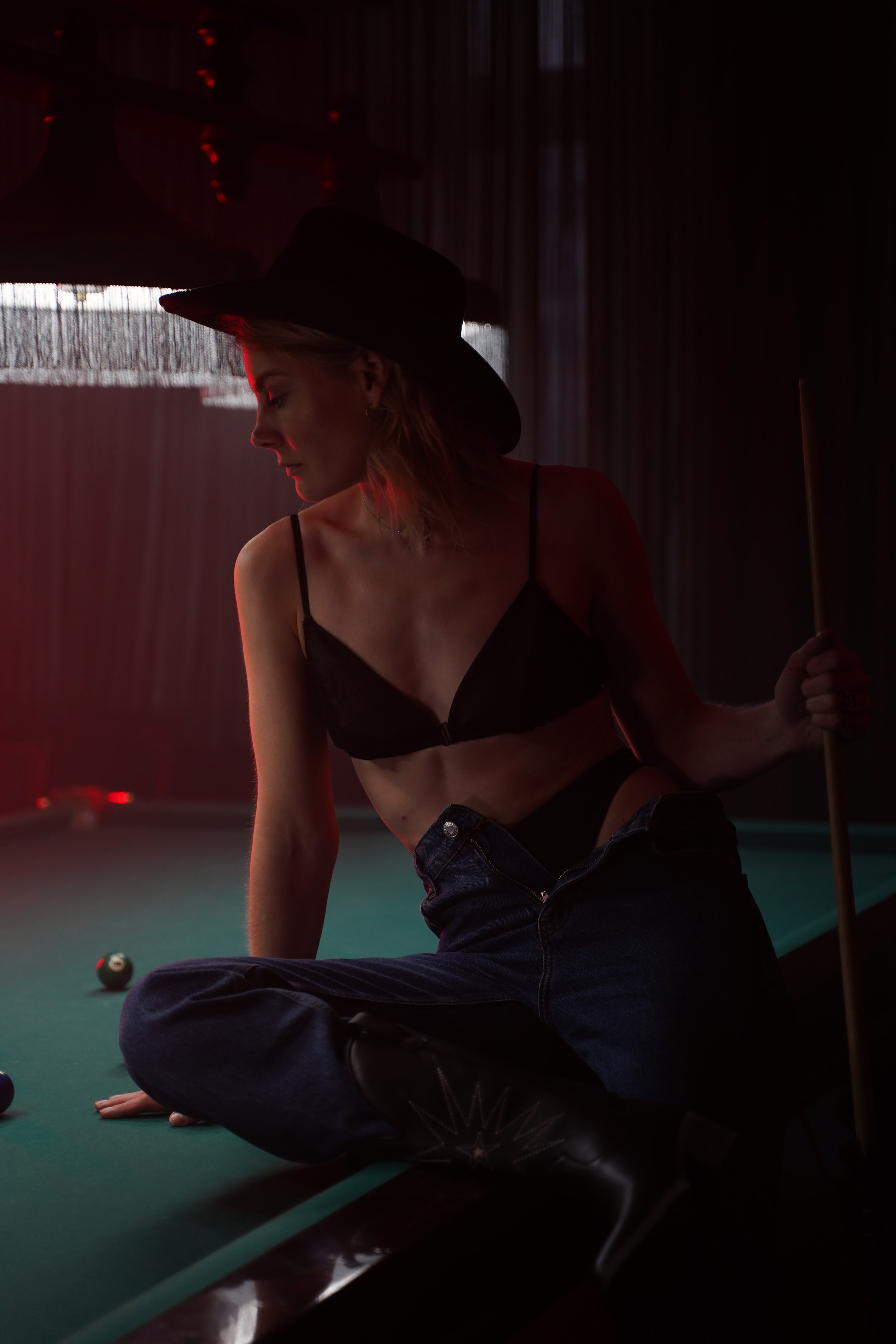 Ксения.Бильярд. Фотограф в Москве Анна Комягина